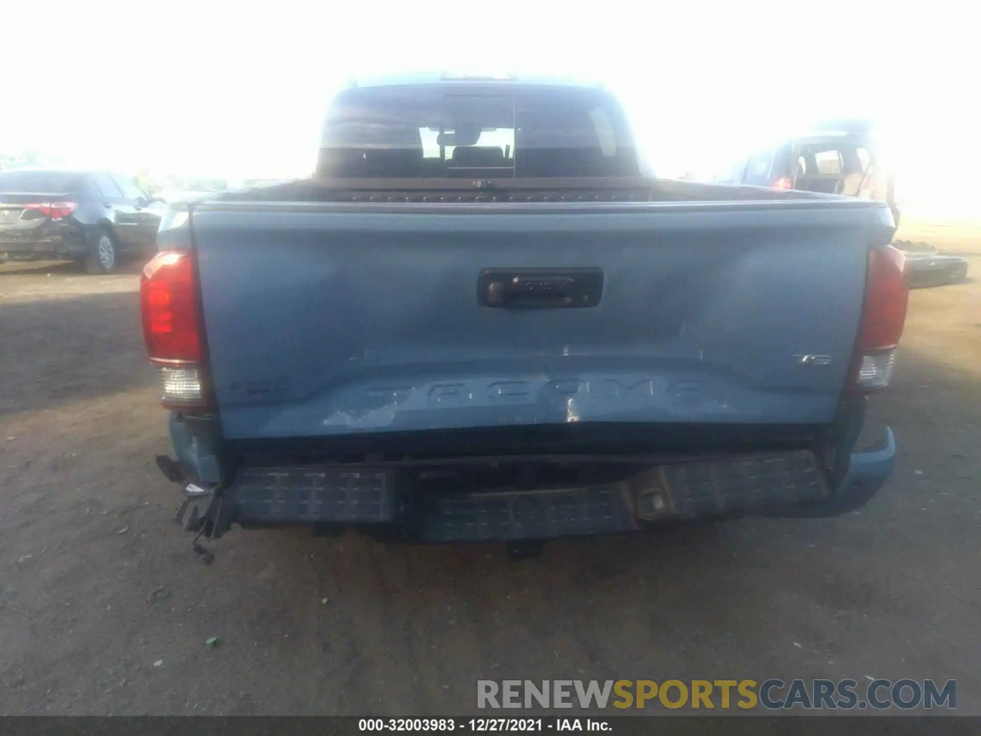 6 Photograph of a damaged car 3TMCZ5AN1KM259980 TOYOTA TACOMA 4WD 2019