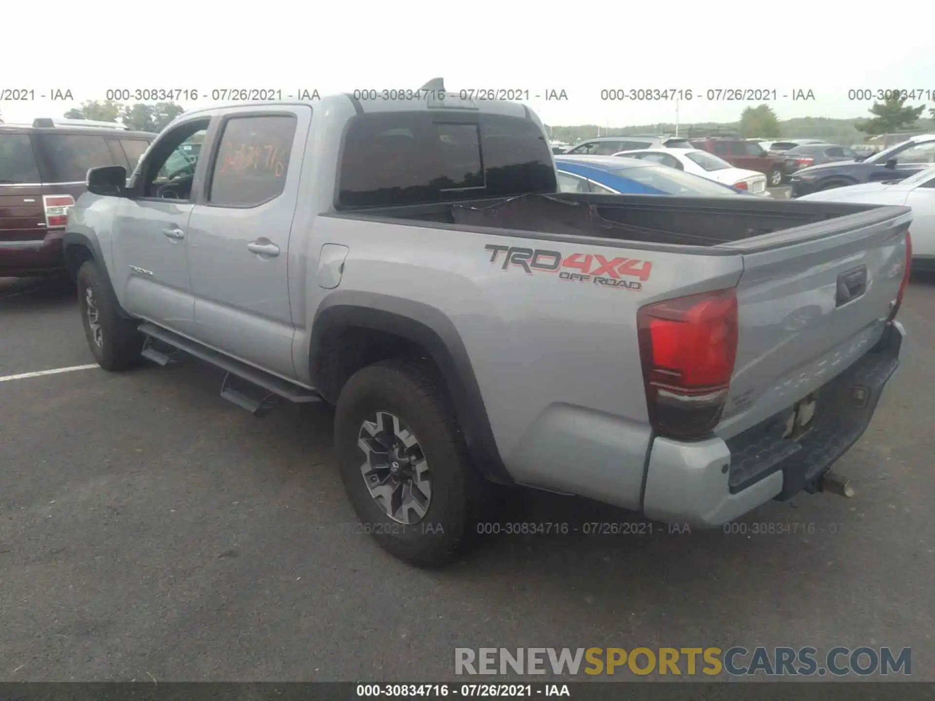 3 Фотография поврежденного автомобиля 3TMCZ5AN1KM260661 TOYOTA TACOMA 4WD 2019