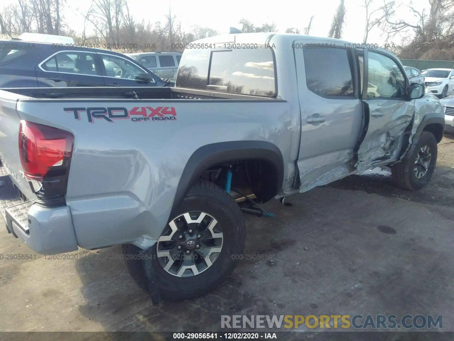 6 Photograph of a damaged car 3TMCZ5AN1KM265925 TOYOTA TACOMA 4WD 2019