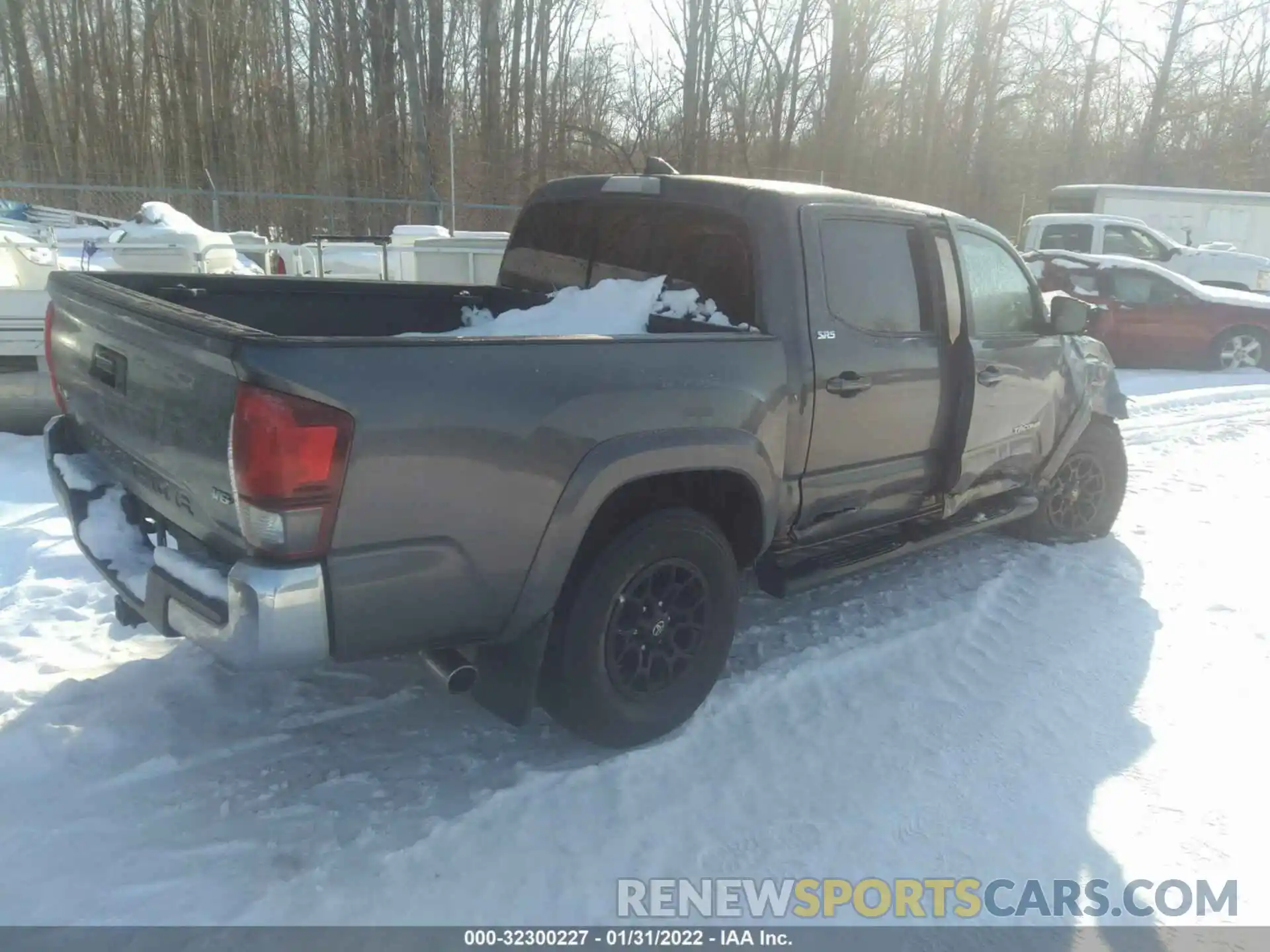 4 Фотография поврежденного автомобиля 3TMCZ5AN1KM268291 TOYOTA TACOMA 4WD 2019