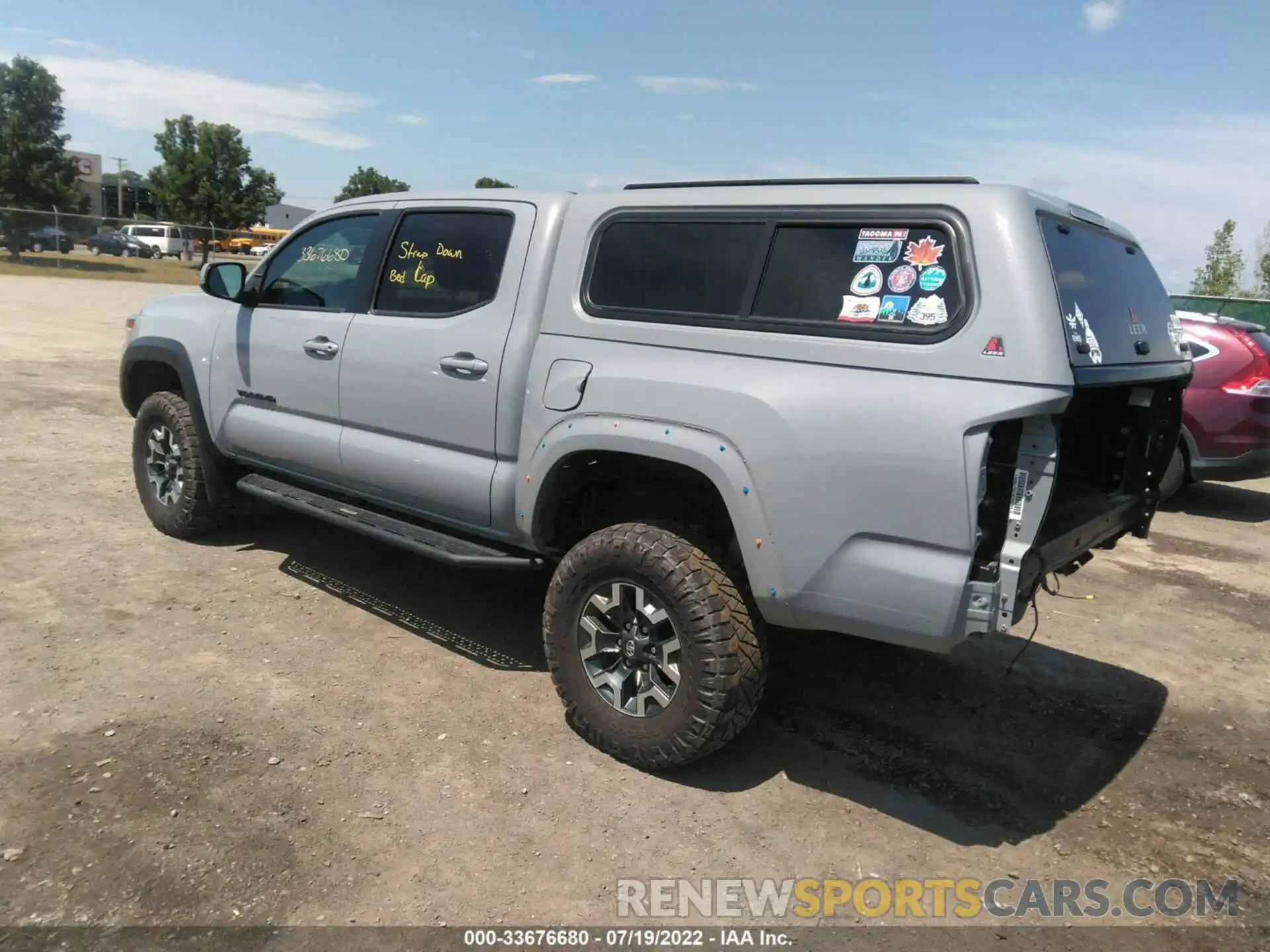 3 Photograph of a damaged car 3TMCZ5AN1KM270705 TOYOTA TACOMA 4WD 2019