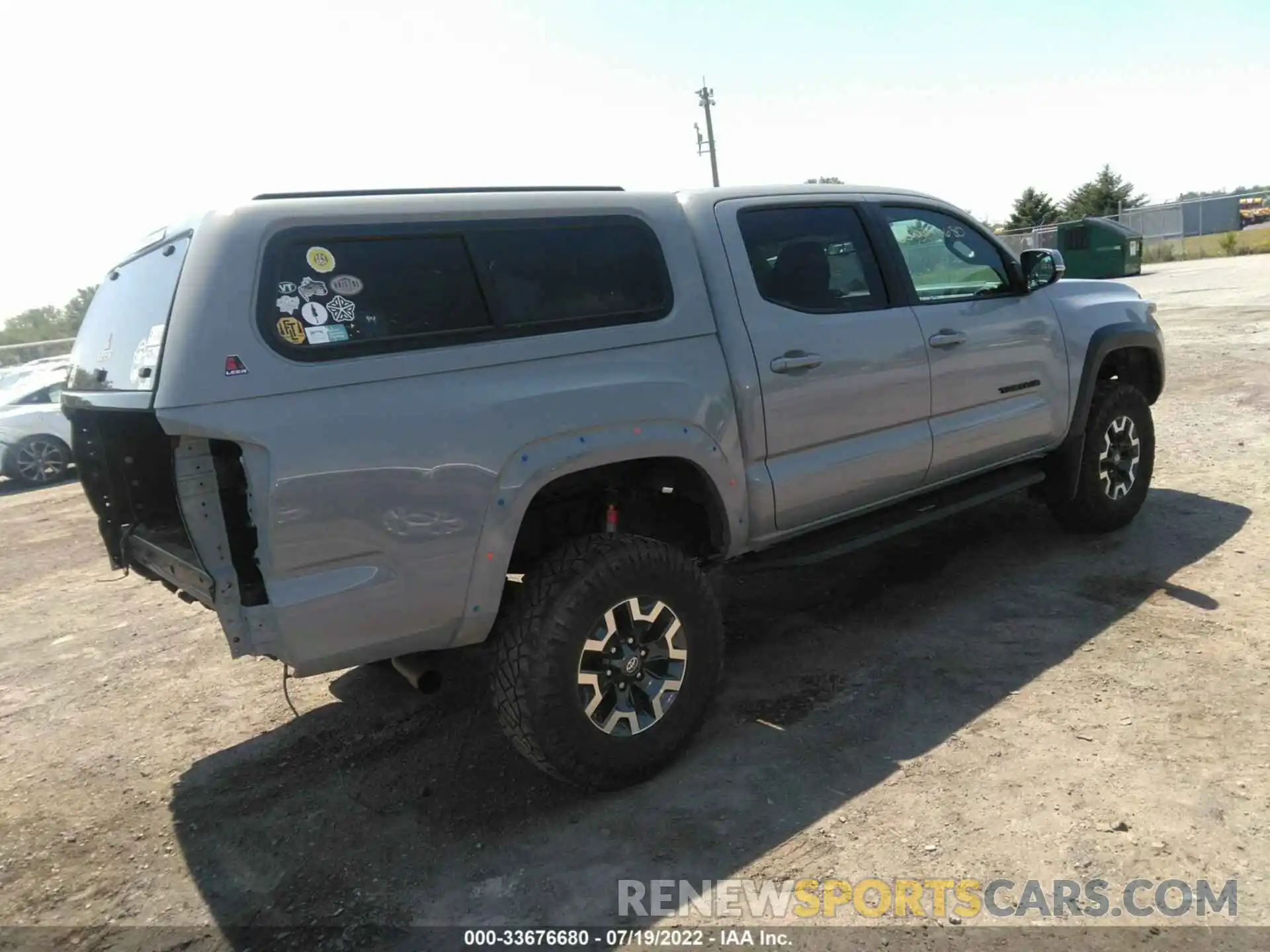 4 Photograph of a damaged car 3TMCZ5AN1KM270705 TOYOTA TACOMA 4WD 2019