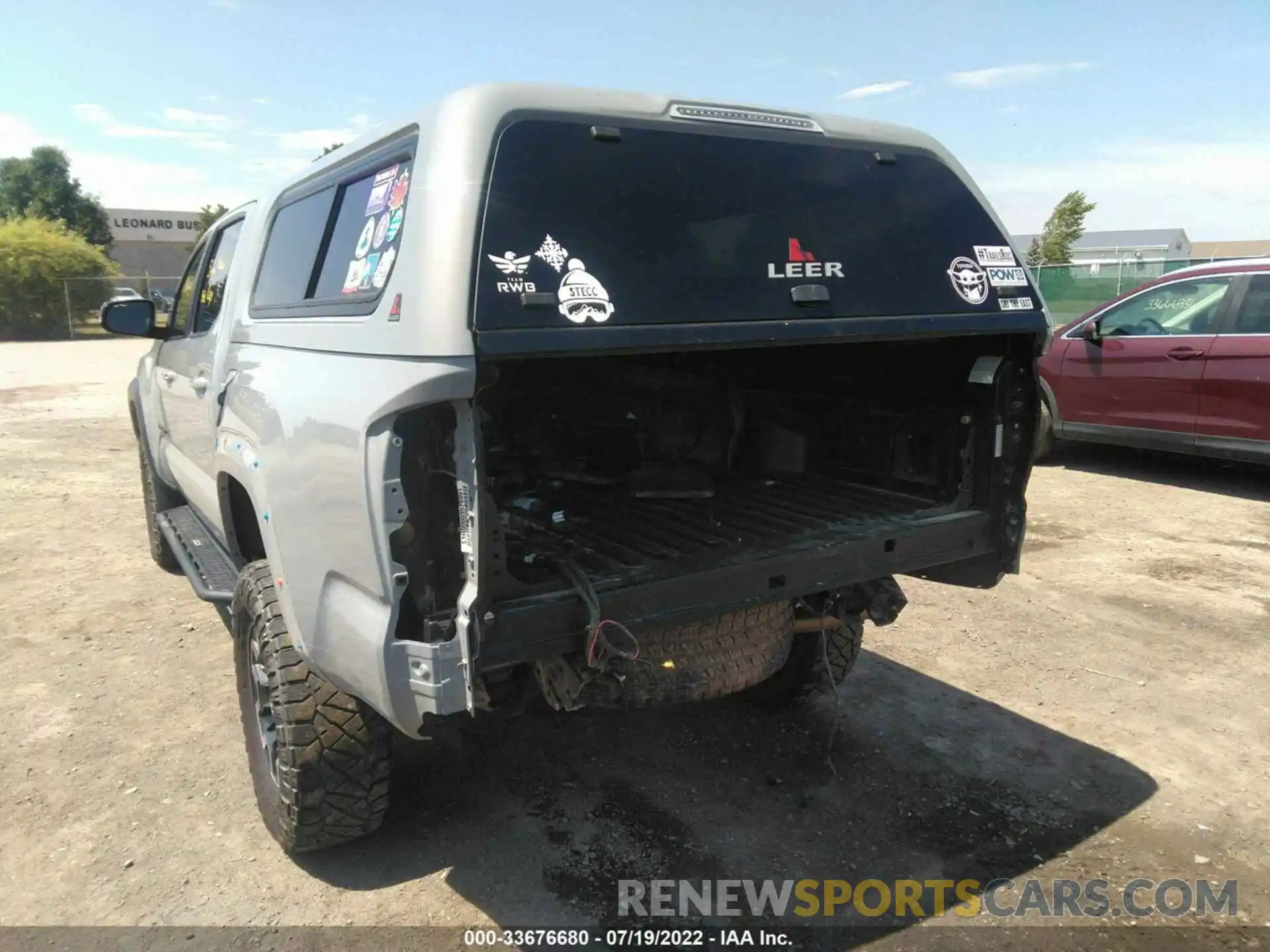 6 Photograph of a damaged car 3TMCZ5AN1KM270705 TOYOTA TACOMA 4WD 2019