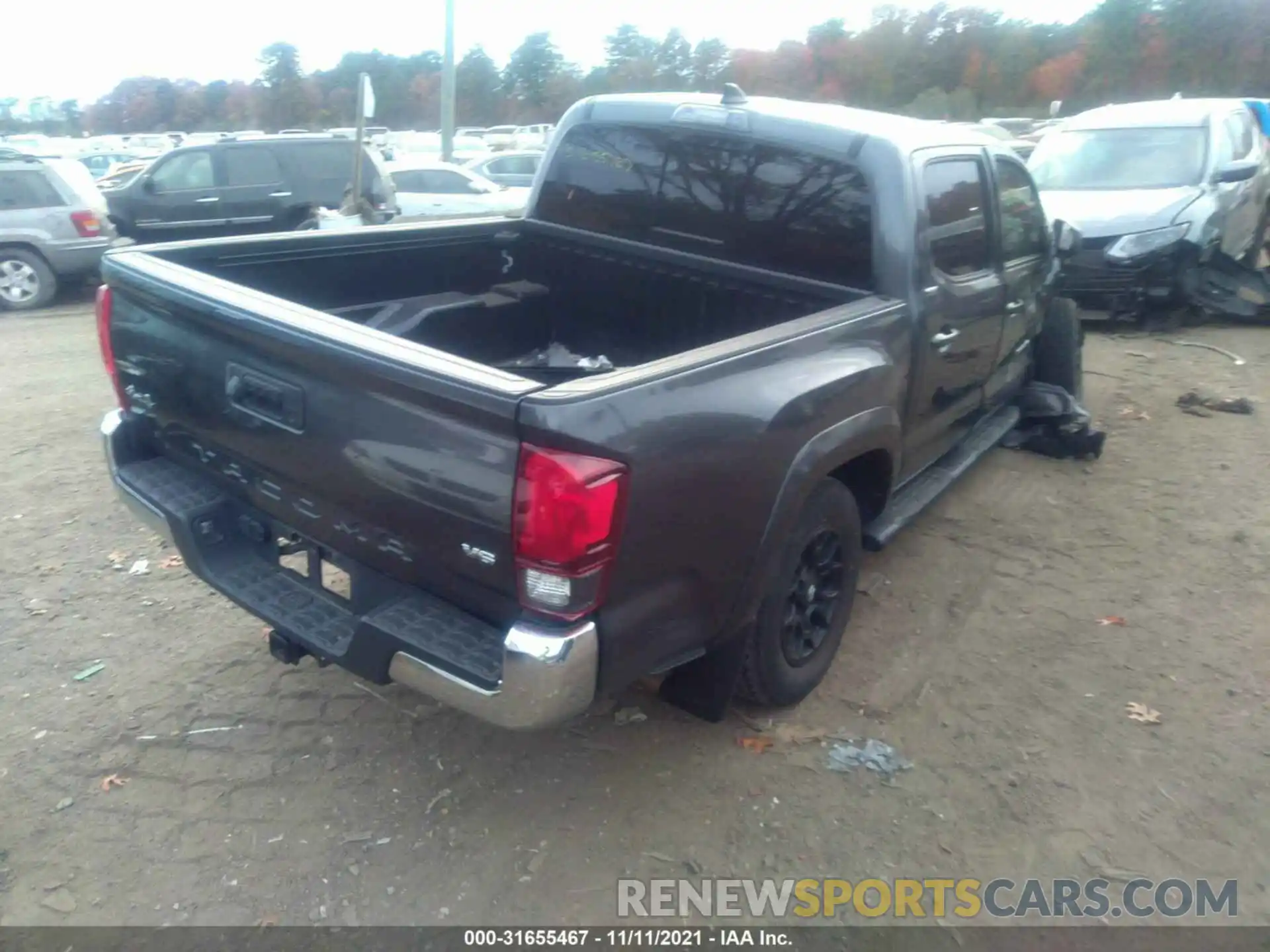 4 Photograph of a damaged car 3TMCZ5AN1KM272468 TOYOTA TACOMA 4WD 2019