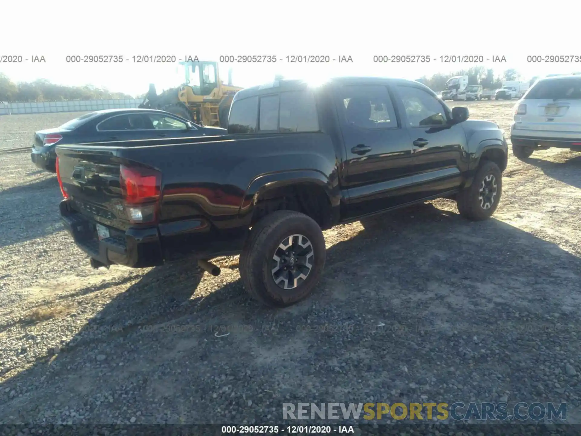 4 Фотография поврежденного автомобиля 3TMCZ5AN1KM280702 TOYOTA TACOMA 4WD 2019