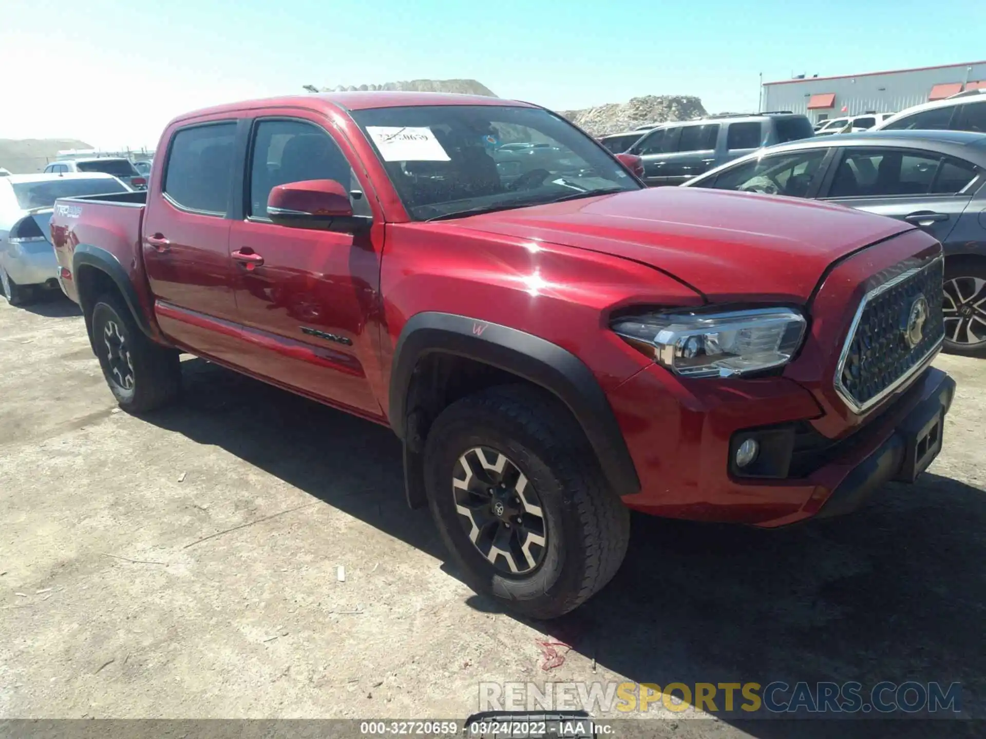 1 Photograph of a damaged car 3TMCZ5AN1KM281591 TOYOTA TACOMA 4WD 2019