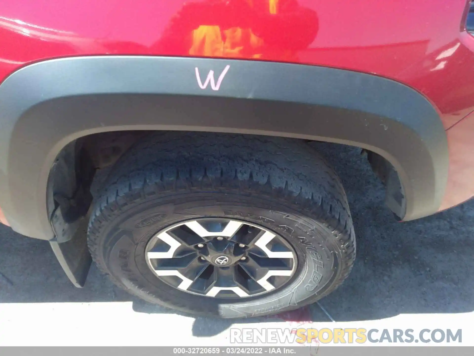 14 Photograph of a damaged car 3TMCZ5AN1KM281591 TOYOTA TACOMA 4WD 2019