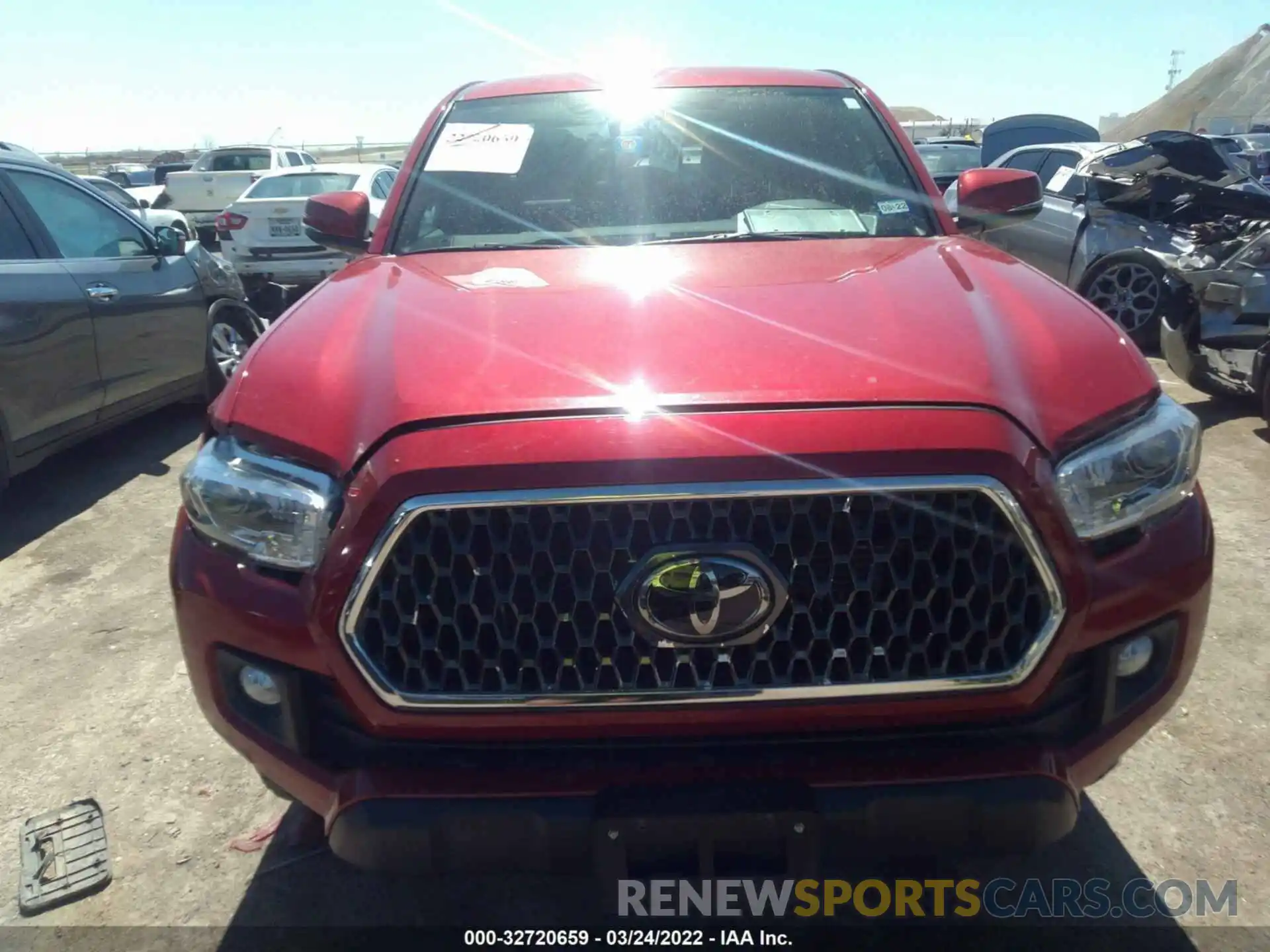 6 Photograph of a damaged car 3TMCZ5AN1KM281591 TOYOTA TACOMA 4WD 2019