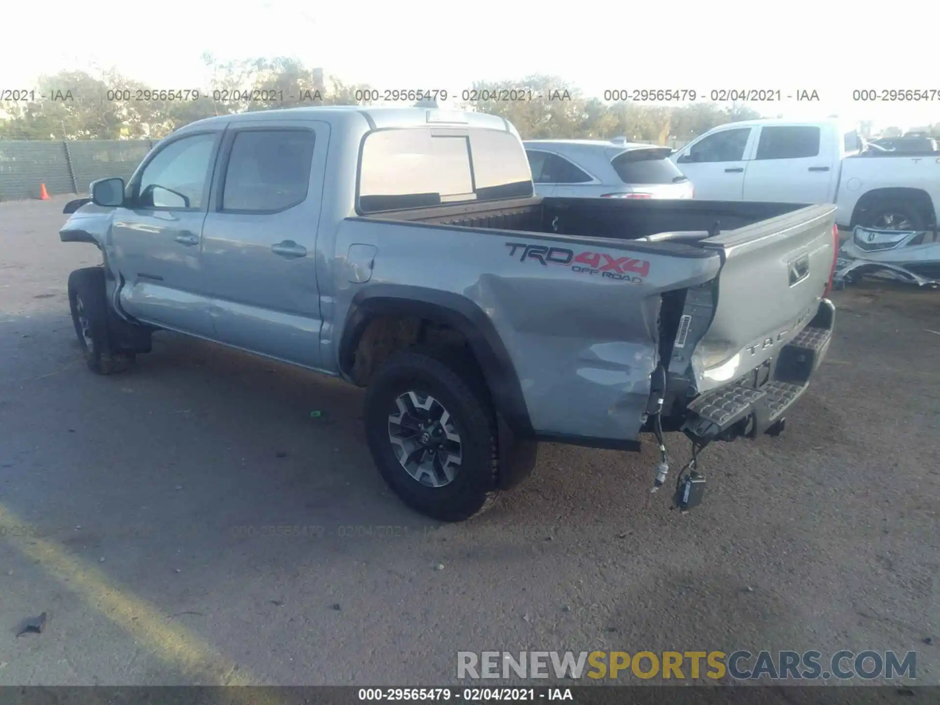 3 Photograph of a damaged car 3TMCZ5AN1KM282689 TOYOTA TACOMA 4WD 2019