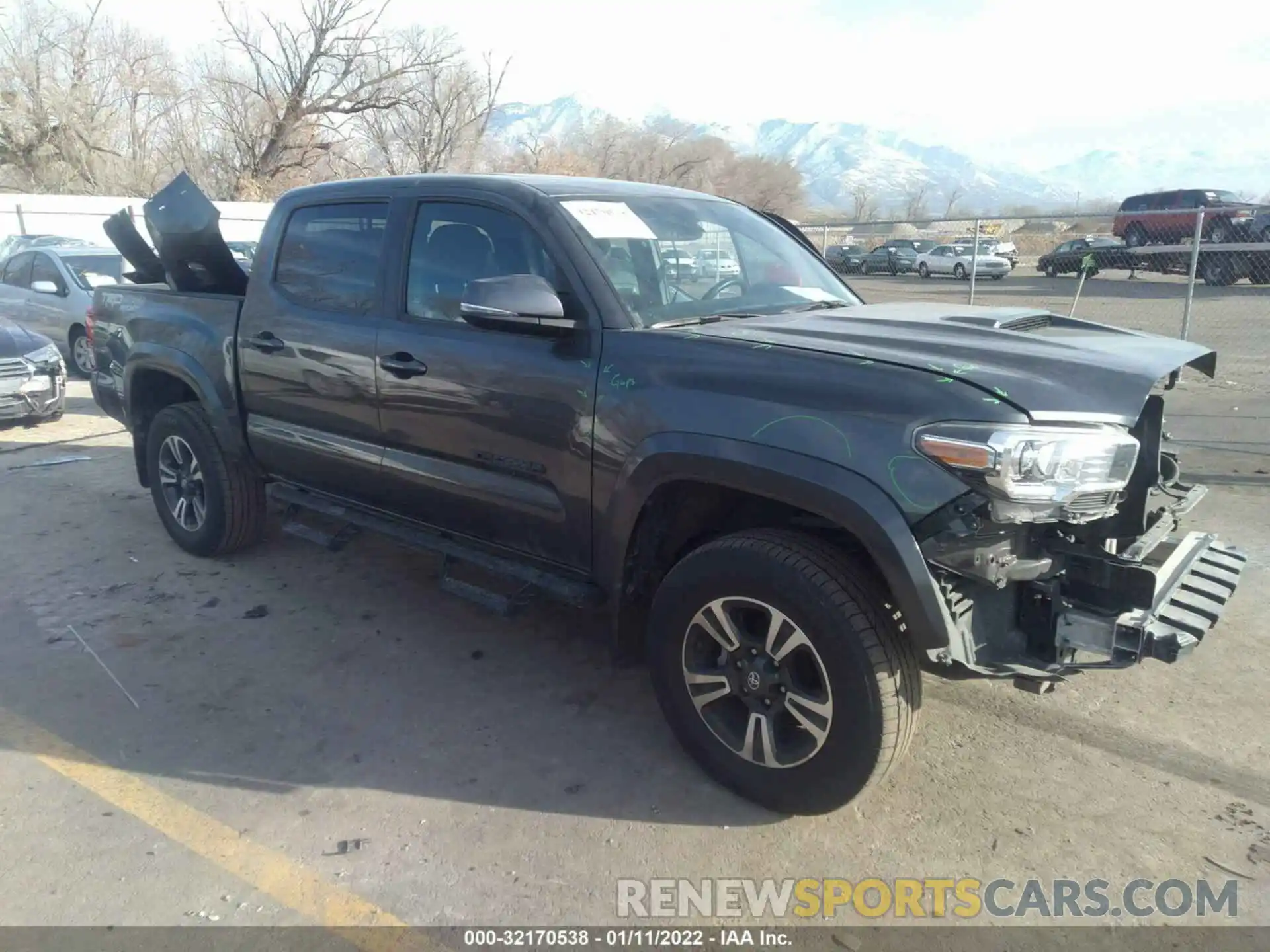 1 Photograph of a damaged car 3TMCZ5AN1KM284233 TOYOTA TACOMA 4WD 2019