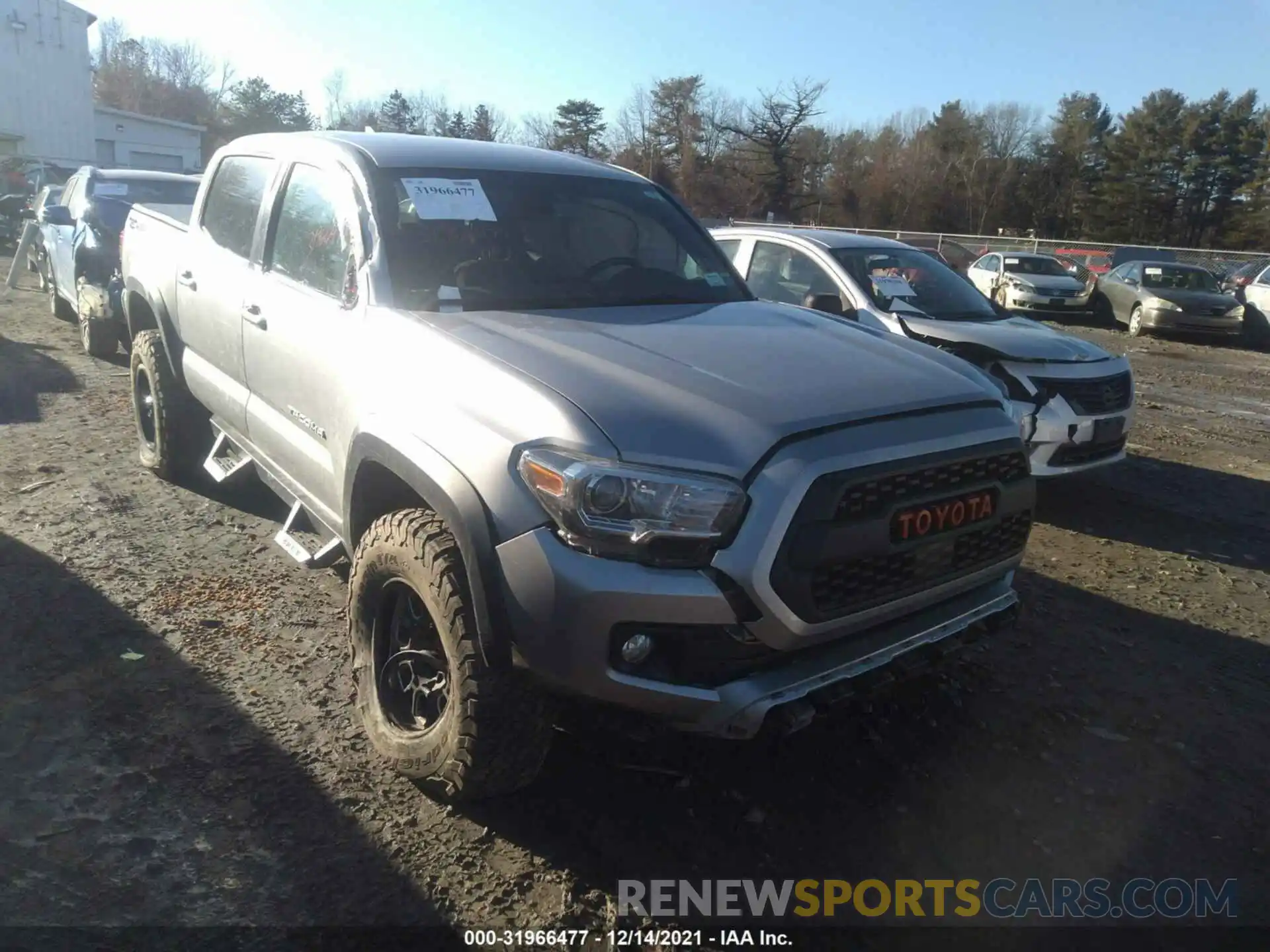 1 Photograph of a damaged car 3TMCZ5AN1KM284281 TOYOTA TACOMA 4WD 2019