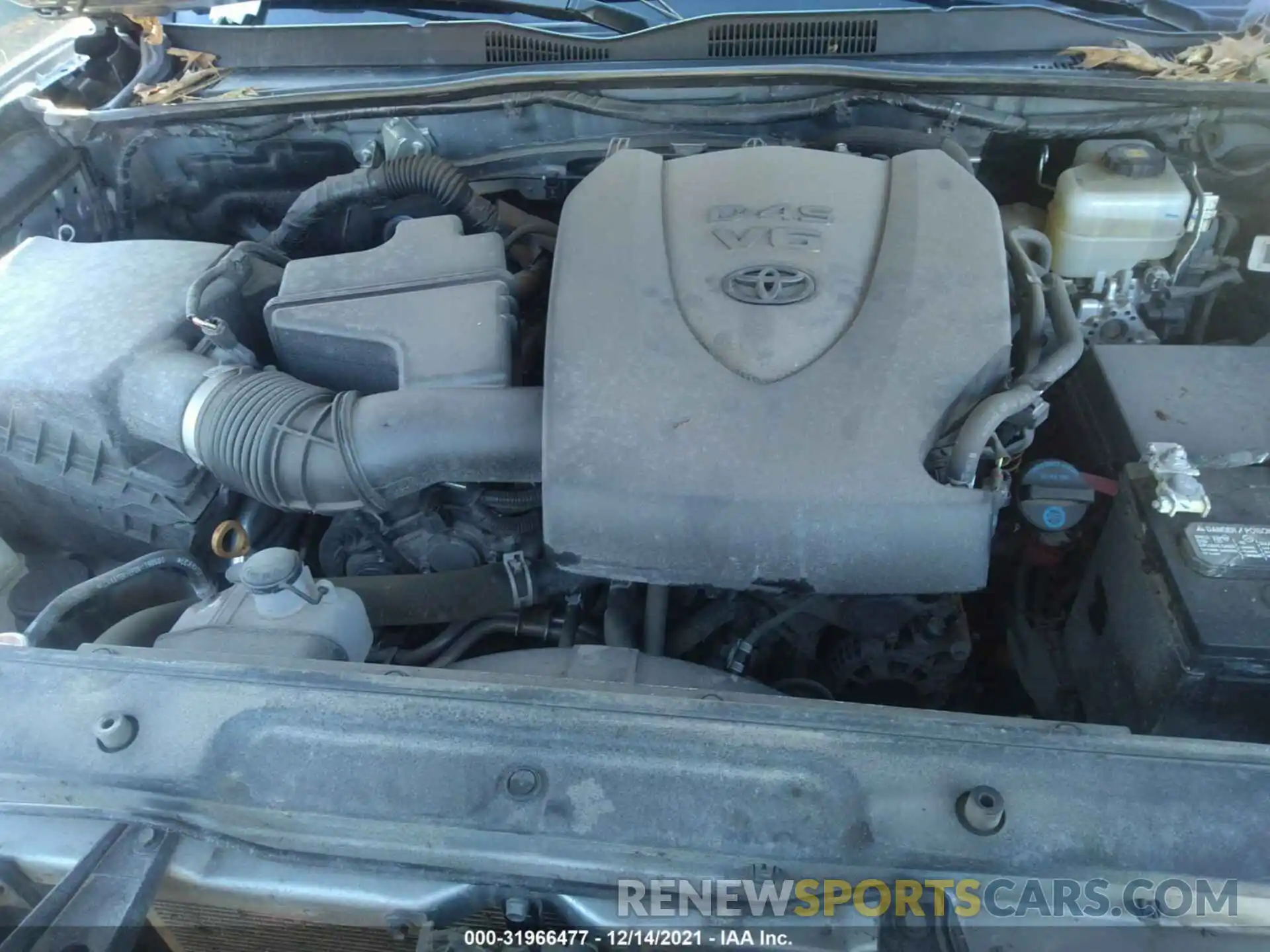 10 Photograph of a damaged car 3TMCZ5AN1KM284281 TOYOTA TACOMA 4WD 2019