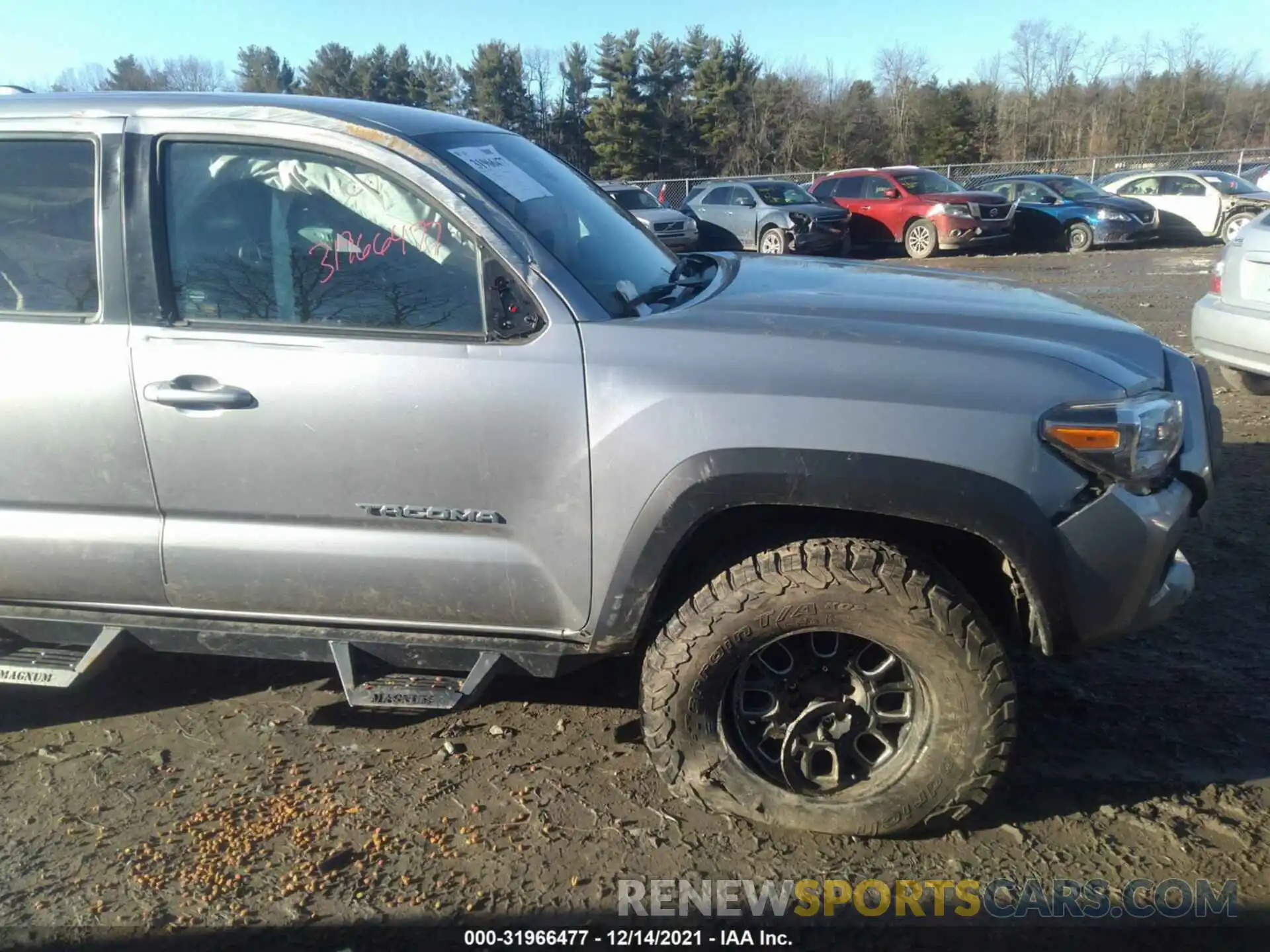 6 Photograph of a damaged car 3TMCZ5AN1KM284281 TOYOTA TACOMA 4WD 2019