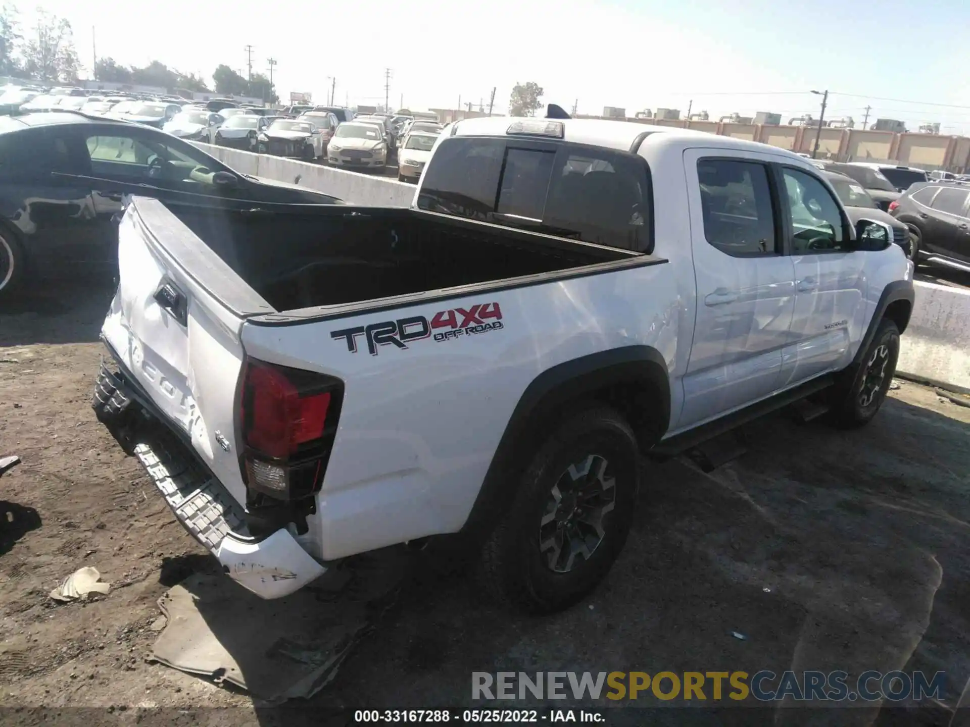 4 Photograph of a damaged car 3TMCZ5AN2KM190488 TOYOTA TACOMA 4WD 2019