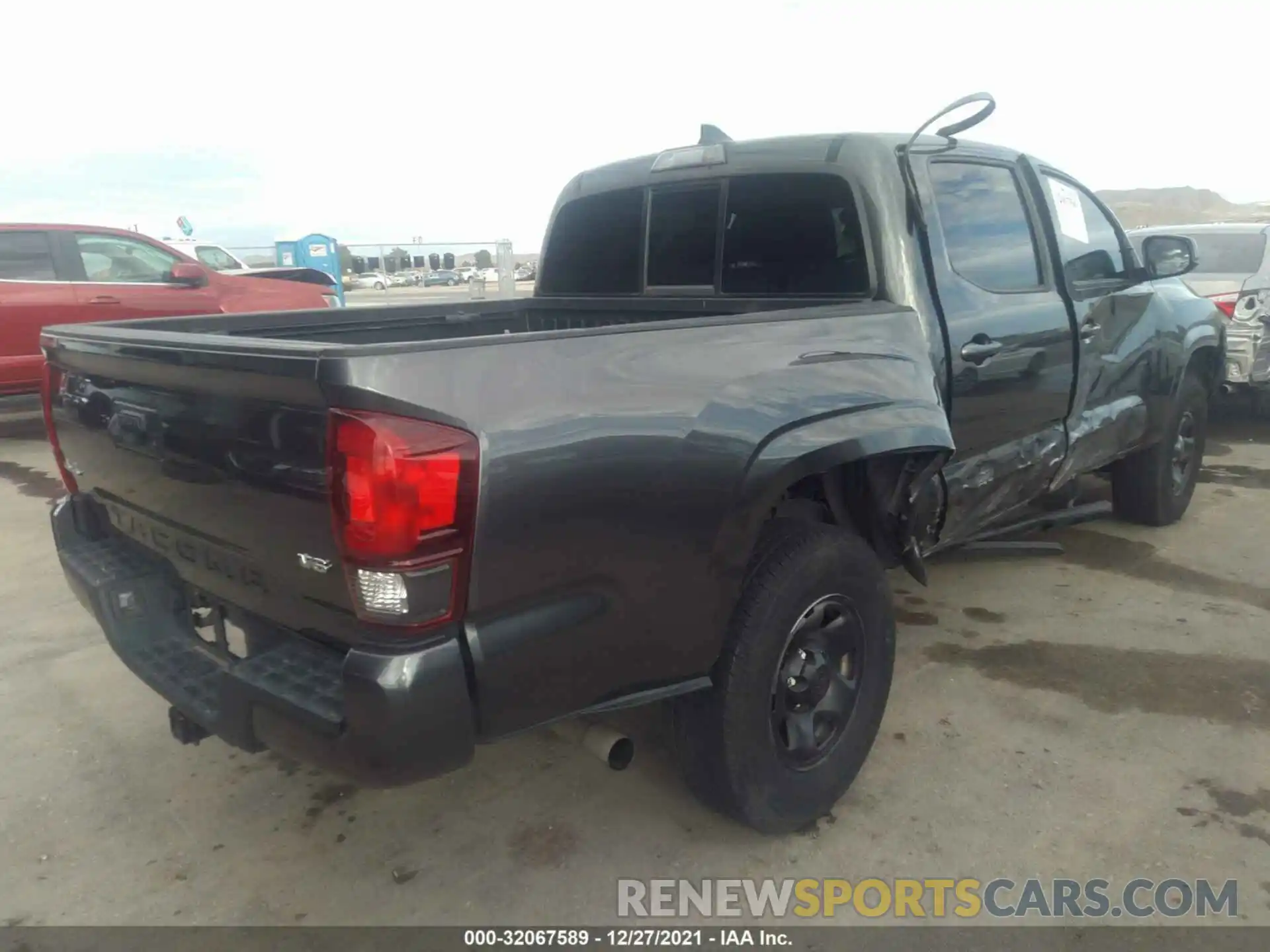 4 Photograph of a damaged car 3TMCZ5AN2KM197702 TOYOTA TACOMA 4WD 2019