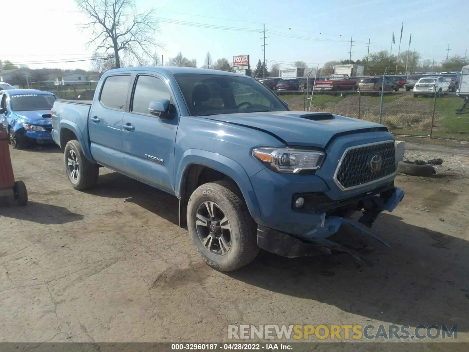 1 Photograph of a damaged car 3TMCZ5AN2KM211453 TOYOTA TACOMA 4WD 2019