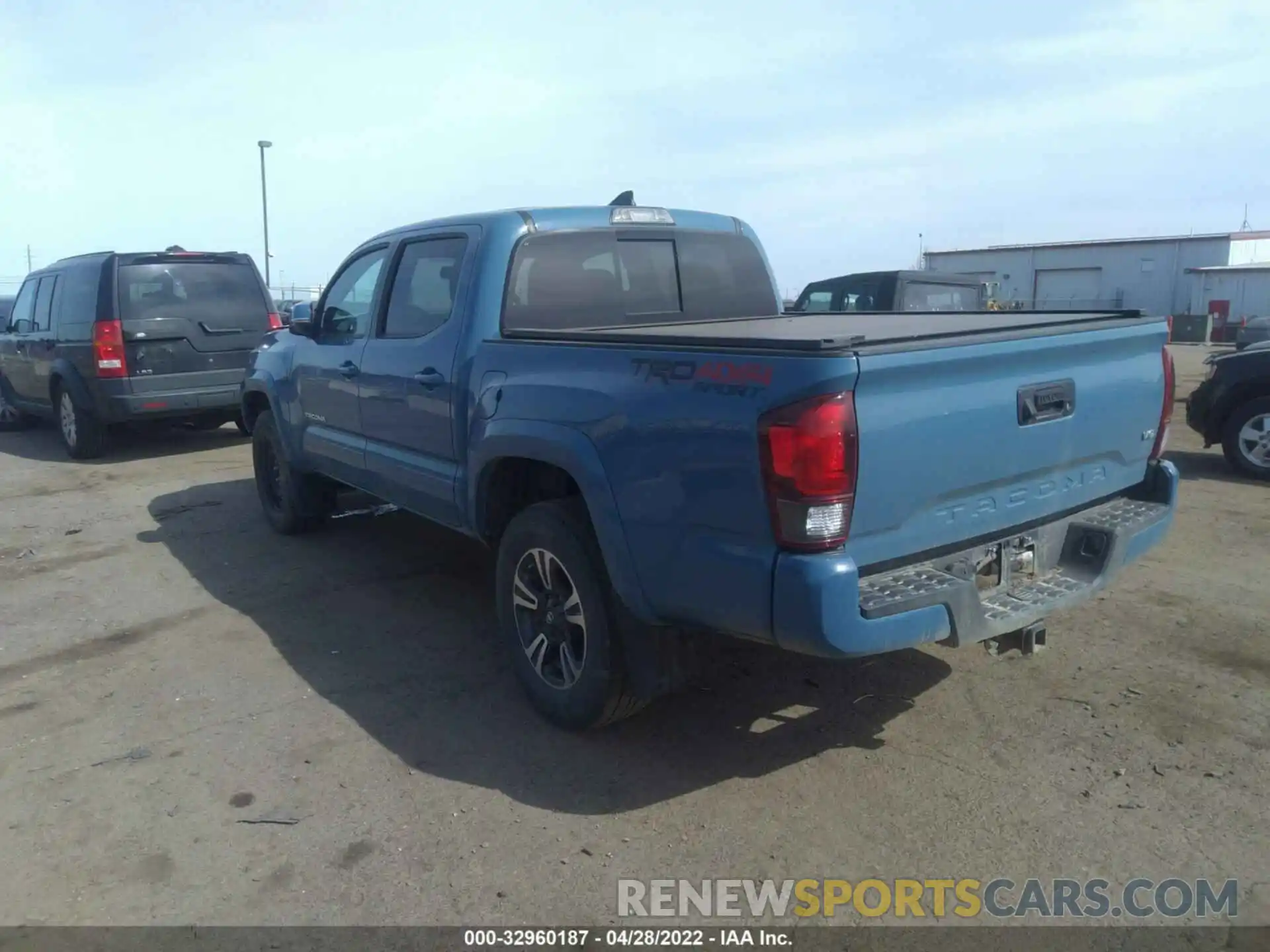 3 Photograph of a damaged car 3TMCZ5AN2KM211453 TOYOTA TACOMA 4WD 2019