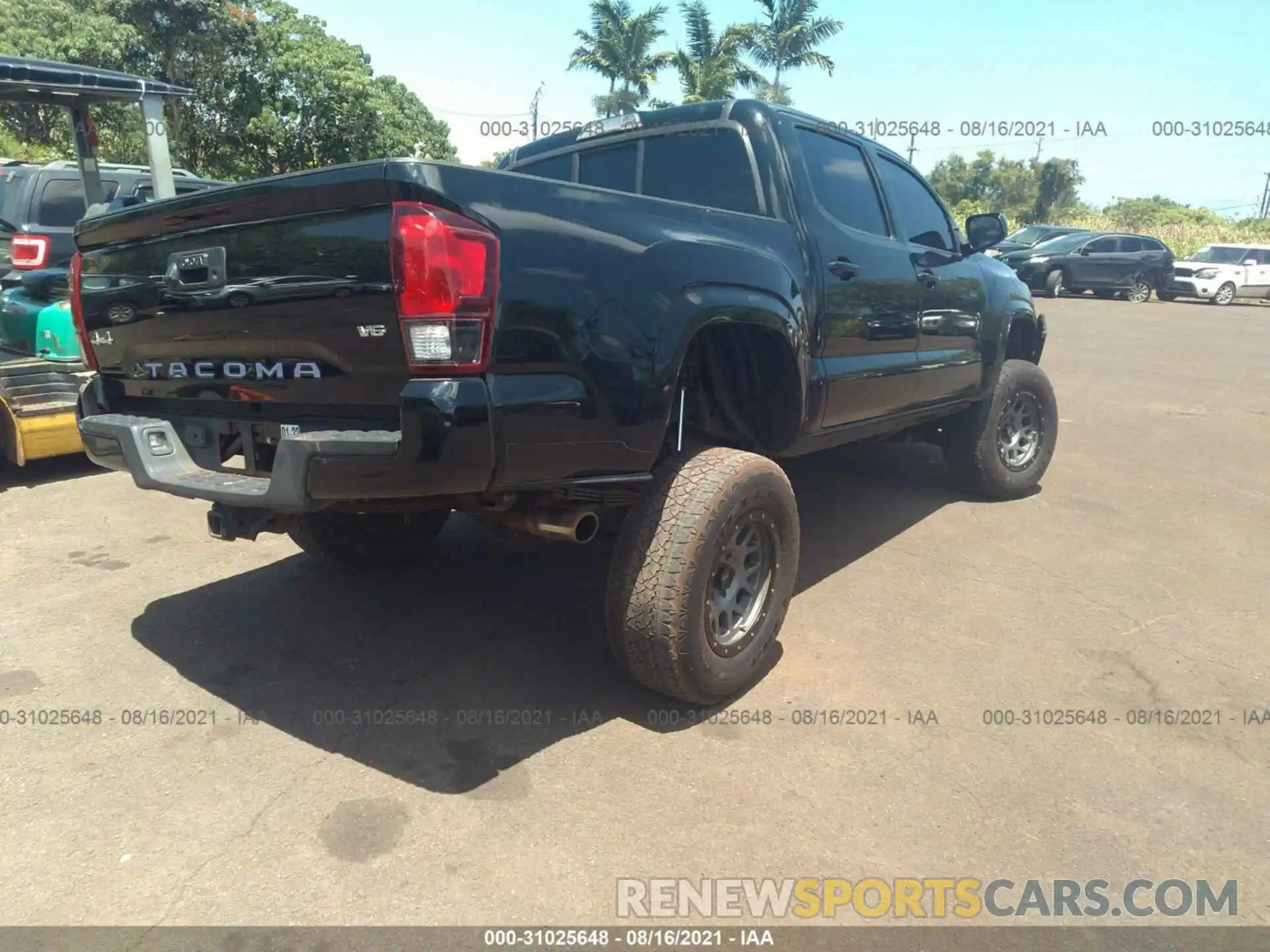 4 Photograph of a damaged car 3TMCZ5AN2KM214854 TOYOTA TACOMA 4WD 2019