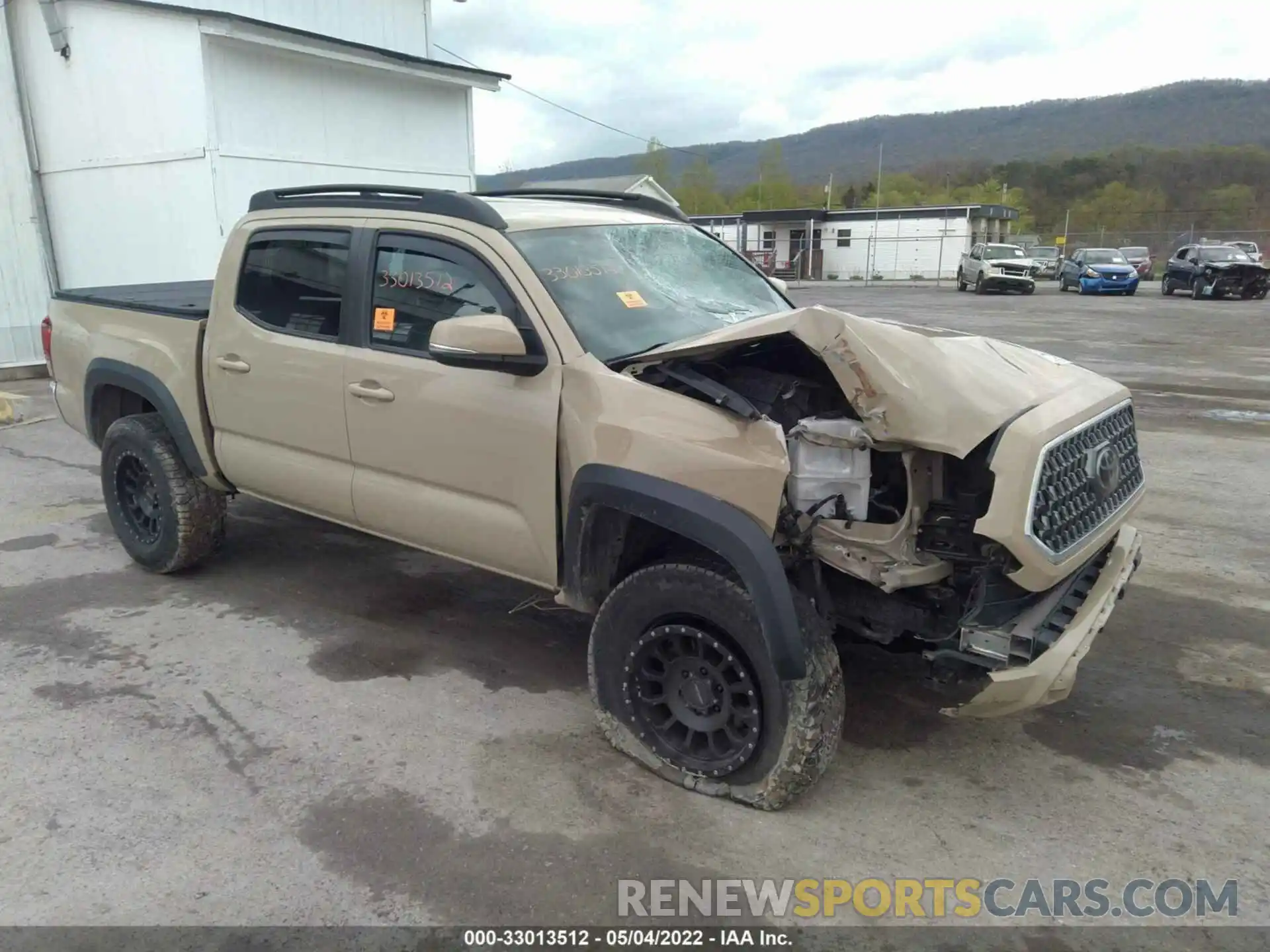 1 Photograph of a damaged car 3TMCZ5AN2KM227443 TOYOTA TACOMA 4WD 2019