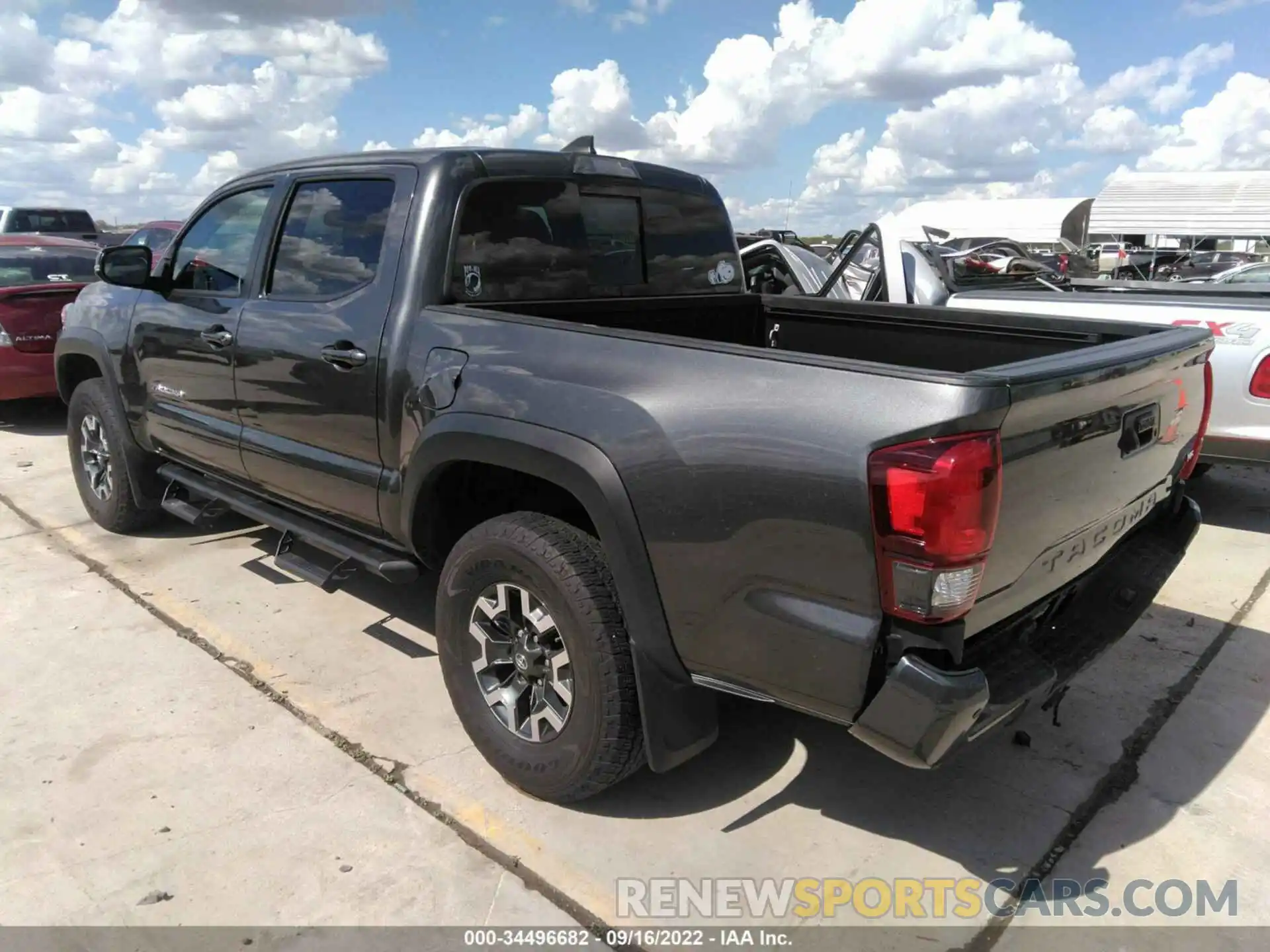 3 Photograph of a damaged car 3TMCZ5AN2KM240368 TOYOTA TACOMA 4WD 2019