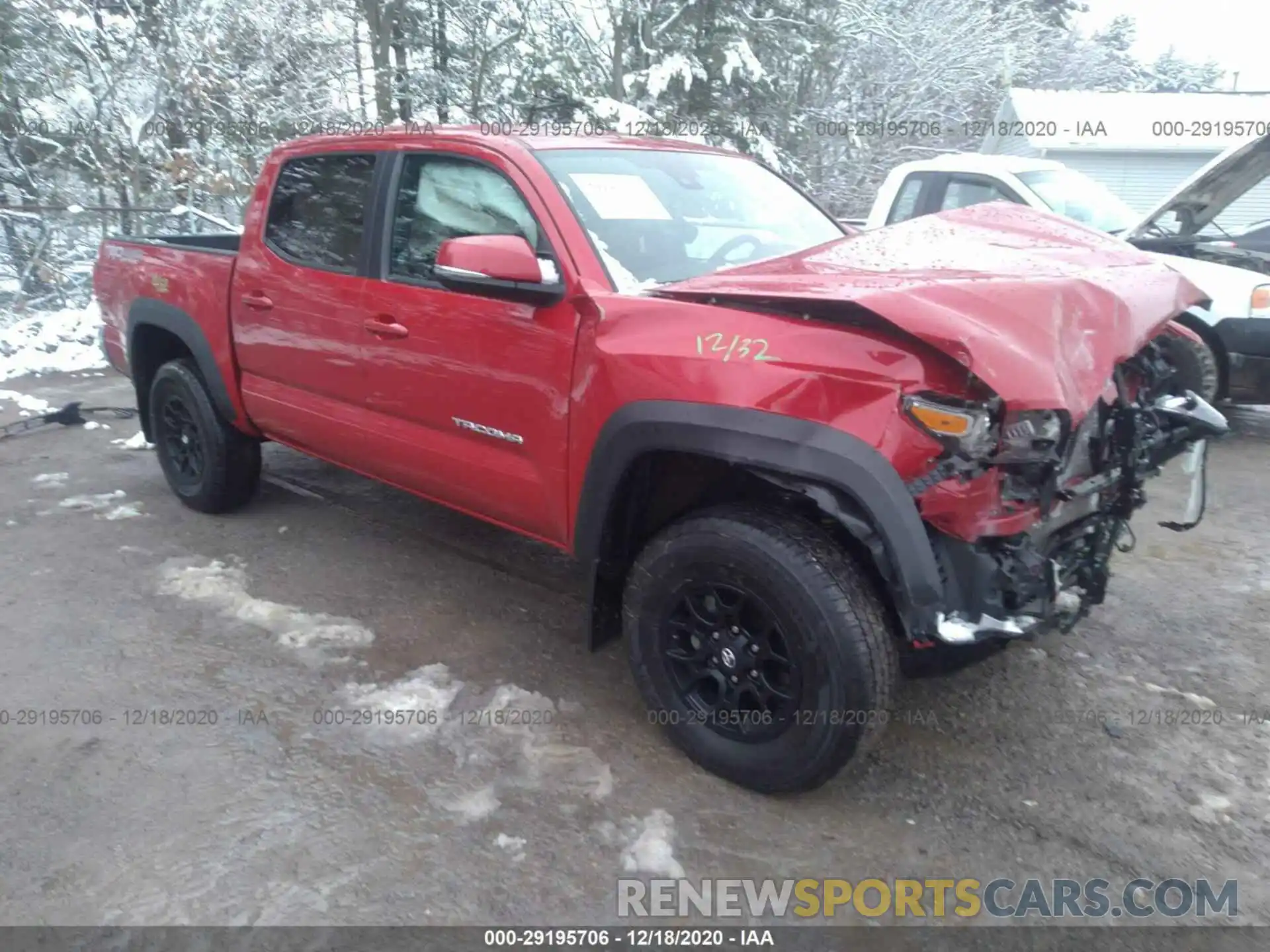 1 Photograph of a damaged car 3TMCZ5AN2KM241259 TOYOTA TACOMA 4WD 2019