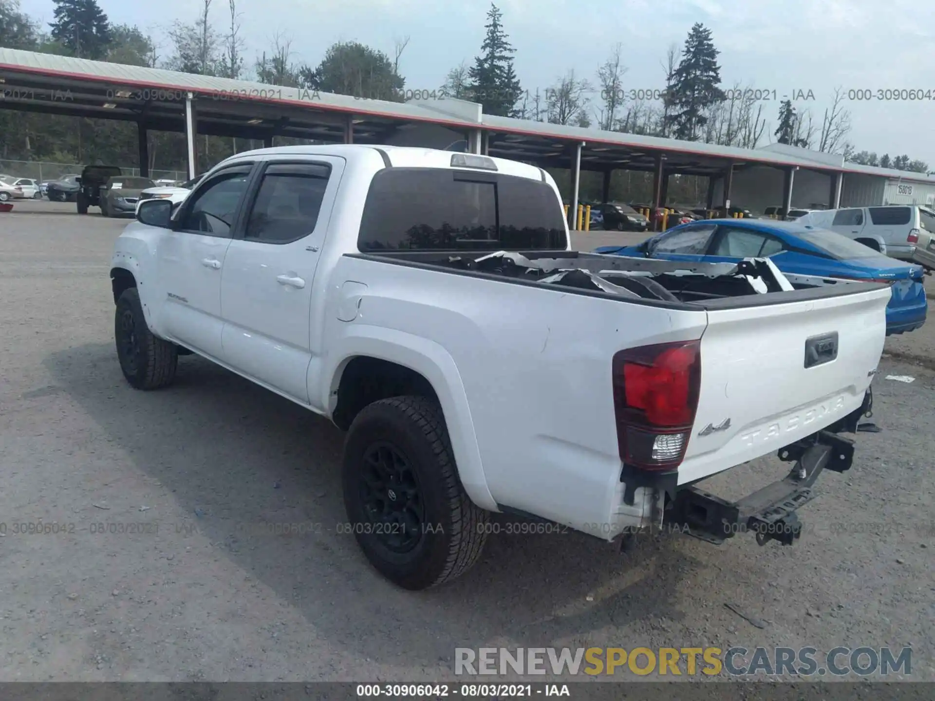 3 Photograph of a damaged car 3TMCZ5AN2KM247496 TOYOTA TACOMA 4WD 2019