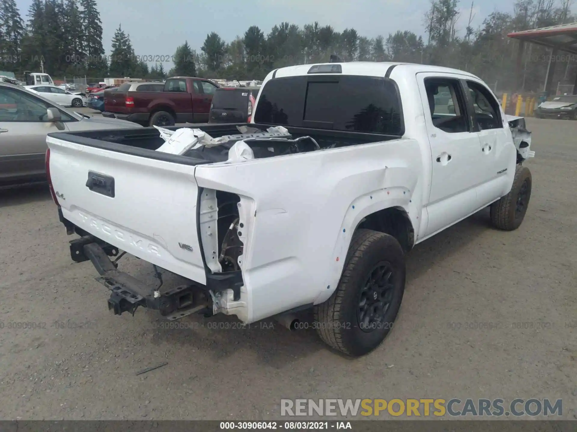 4 Фотография поврежденного автомобиля 3TMCZ5AN2KM247496 TOYOTA TACOMA 4WD 2019