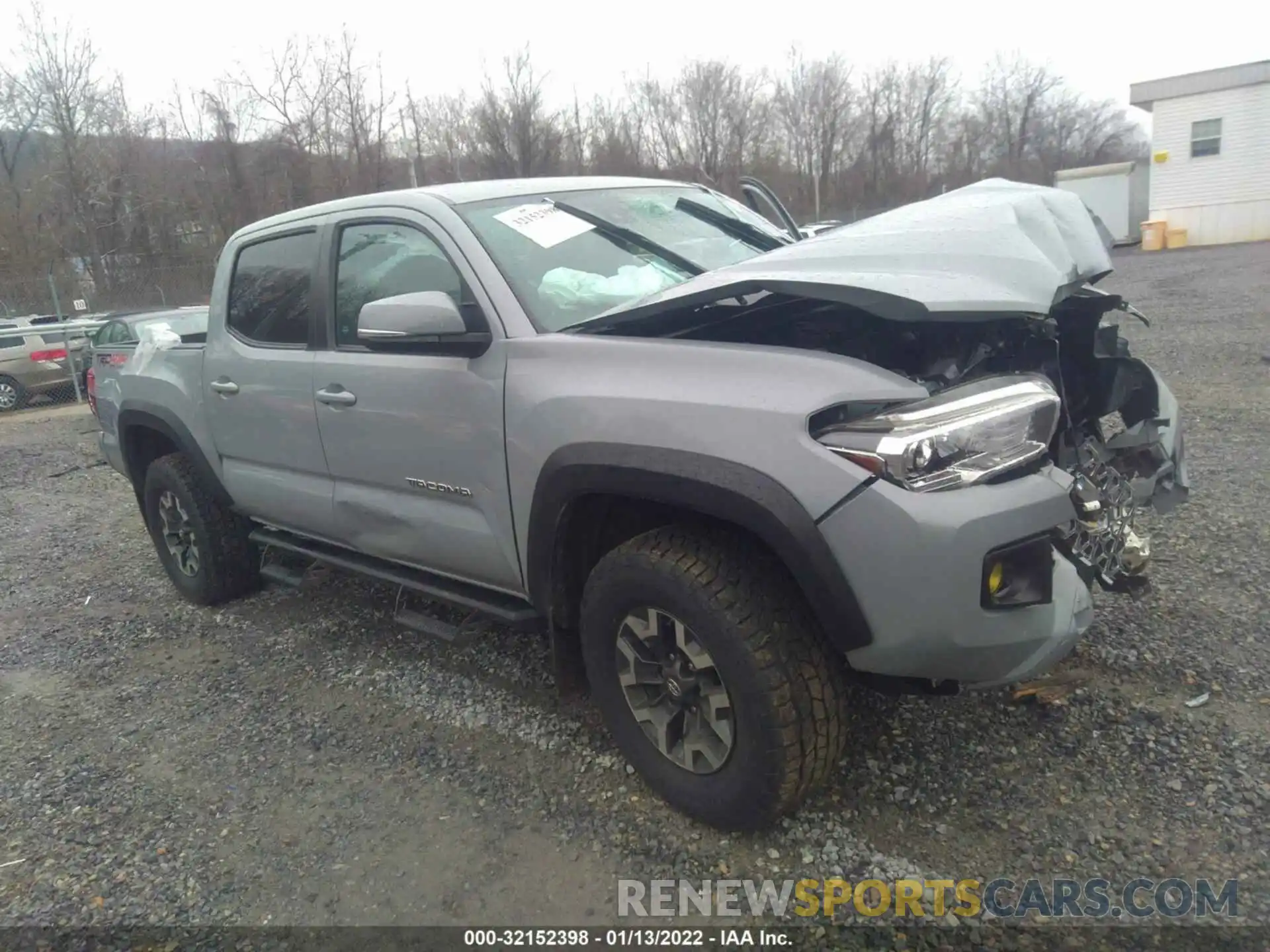 1 Photograph of a damaged car 3TMCZ5AN2KM249460 TOYOTA TACOMA 4WD 2019