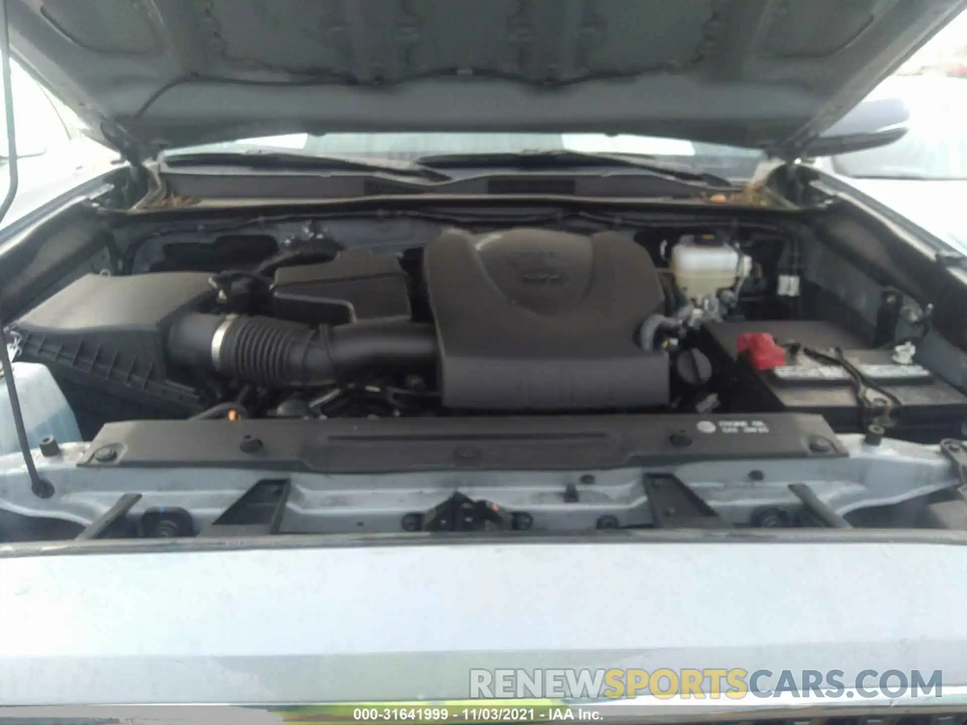 10 Photograph of a damaged car 3TMCZ5AN2KM252567 TOYOTA TACOMA 4WD 2019