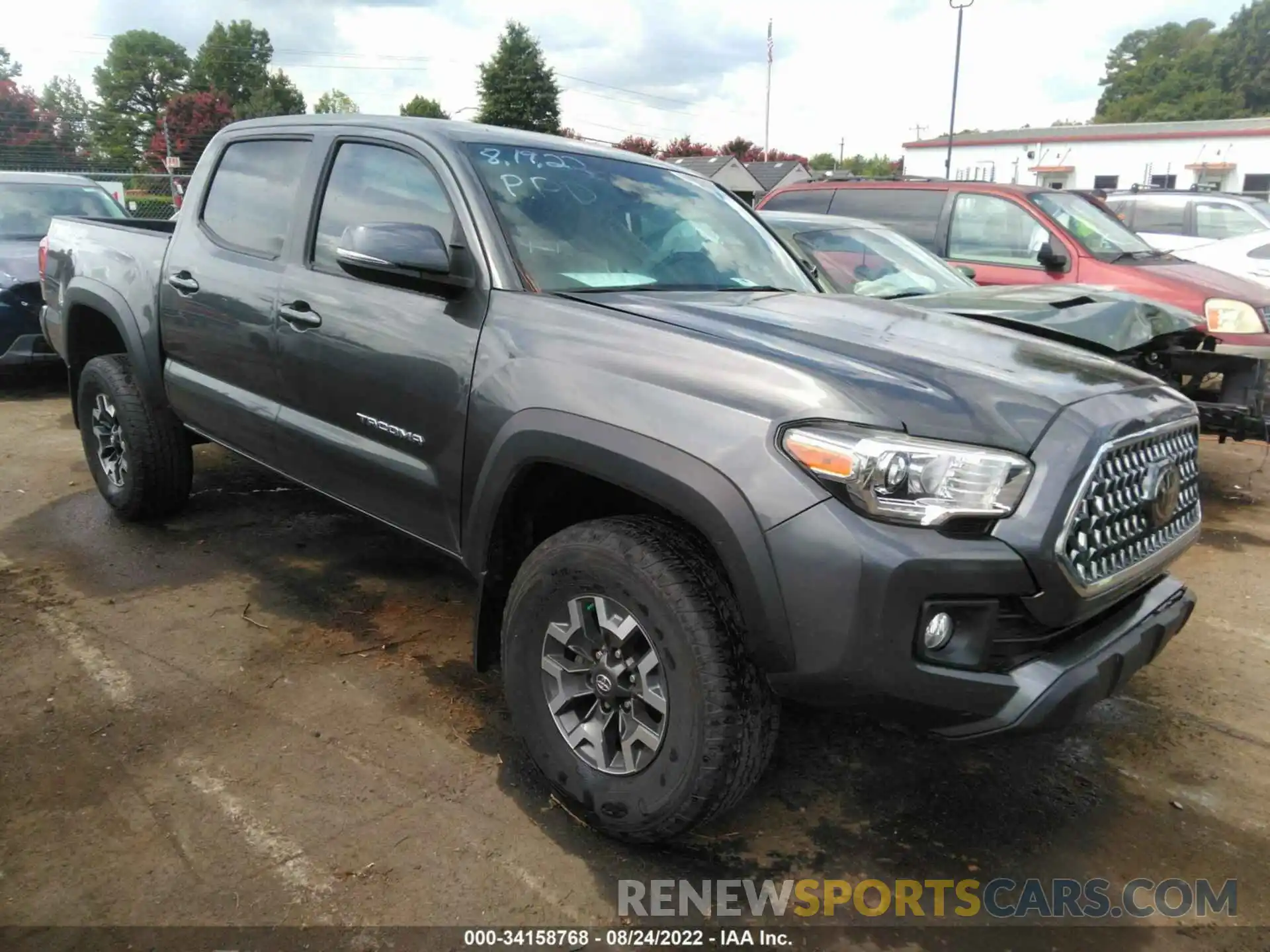 1 Фотография поврежденного автомобиля 3TMCZ5AN2KM252746 TOYOTA TACOMA 4WD 2019