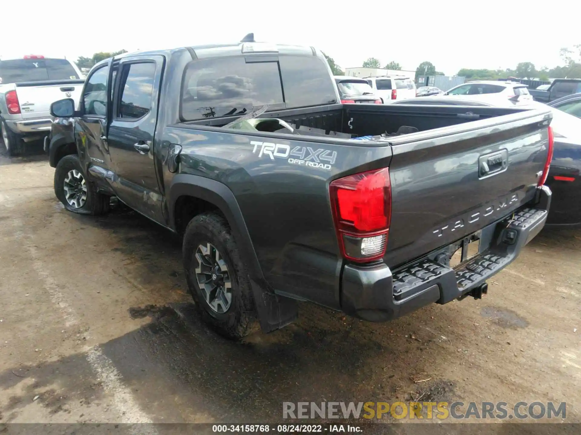 3 Фотография поврежденного автомобиля 3TMCZ5AN2KM252746 TOYOTA TACOMA 4WD 2019