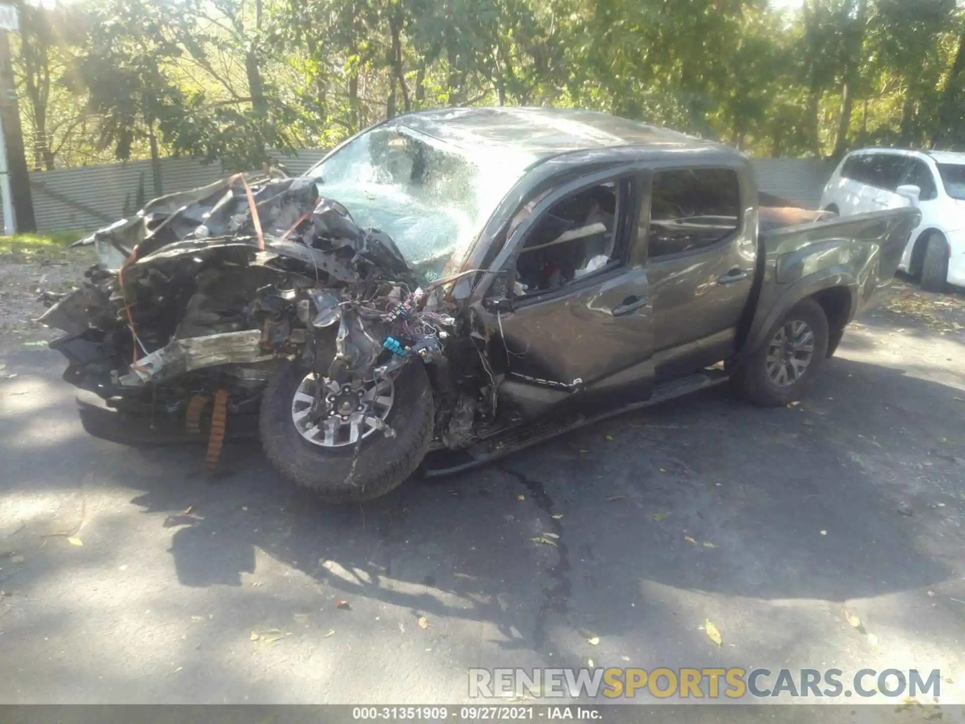 2 Photograph of a damaged car 3TMCZ5AN2KM258269 TOYOTA TACOMA 4WD 2019