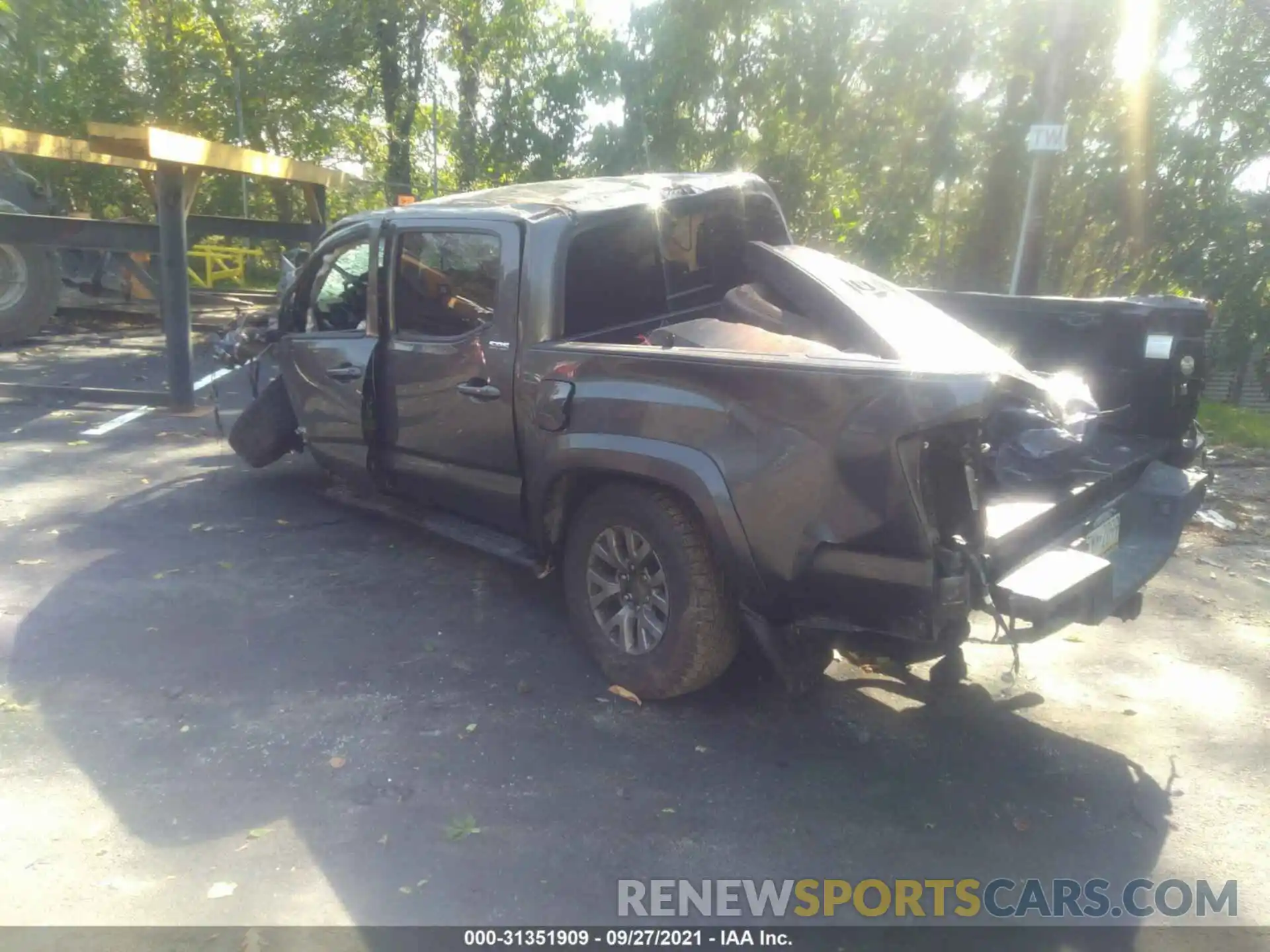 3 Photograph of a damaged car 3TMCZ5AN2KM258269 TOYOTA TACOMA 4WD 2019