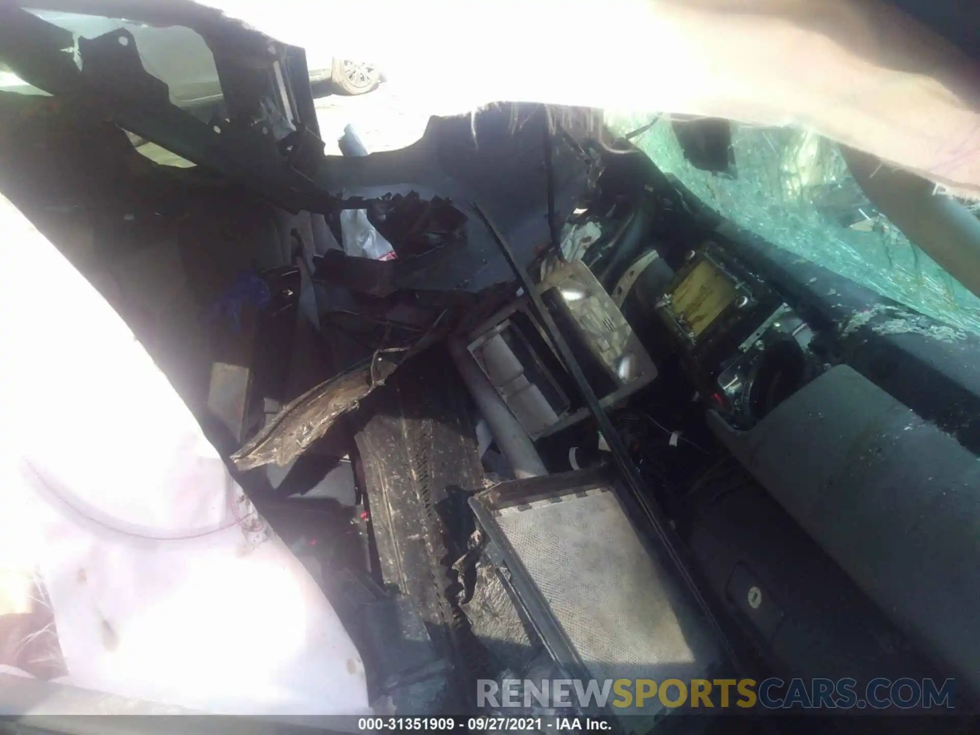 5 Photograph of a damaged car 3TMCZ5AN2KM258269 TOYOTA TACOMA 4WD 2019