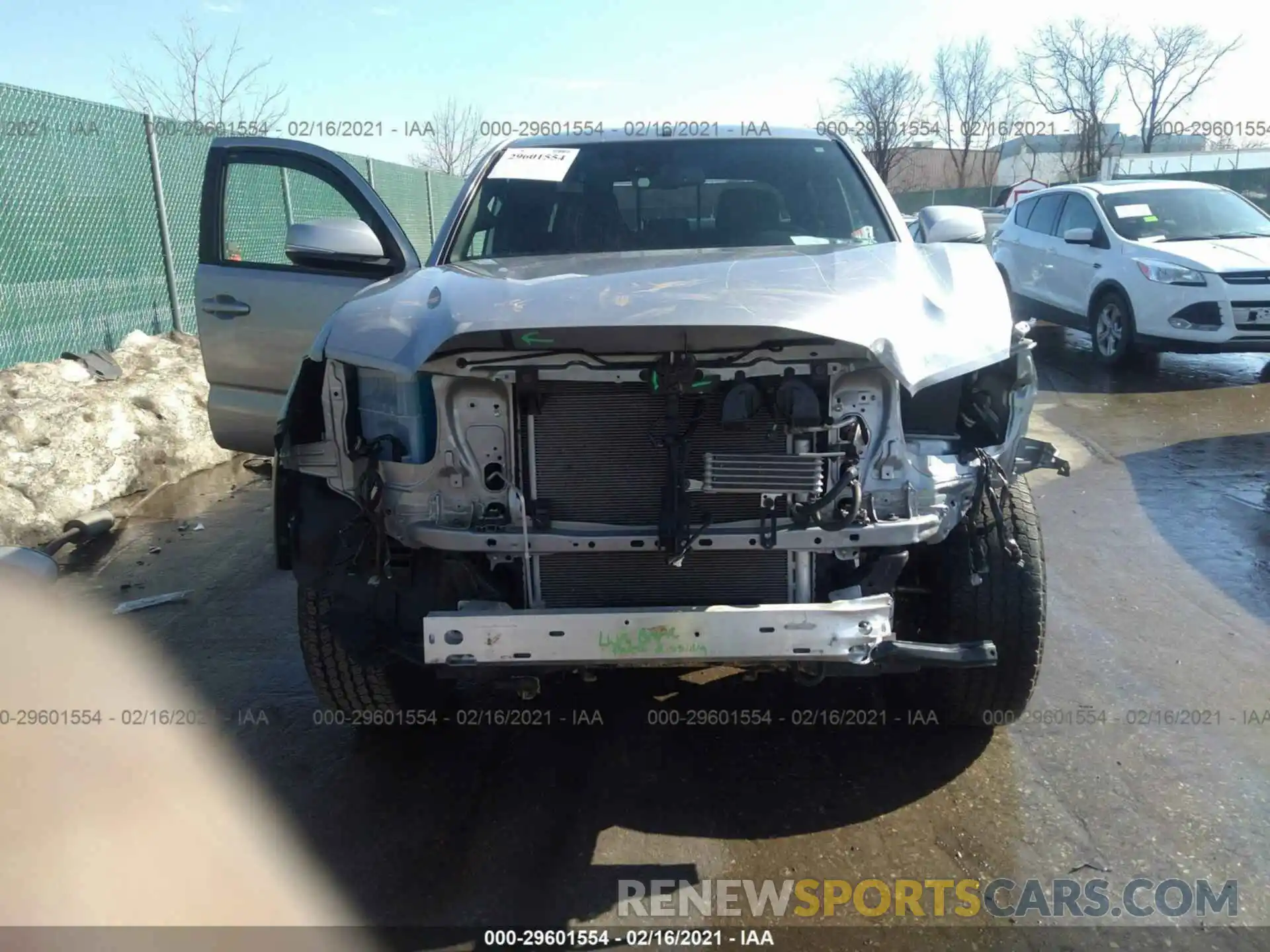 6 Photograph of a damaged car 3TMCZ5AN2KM271281 TOYOTA TACOMA 4WD 2019