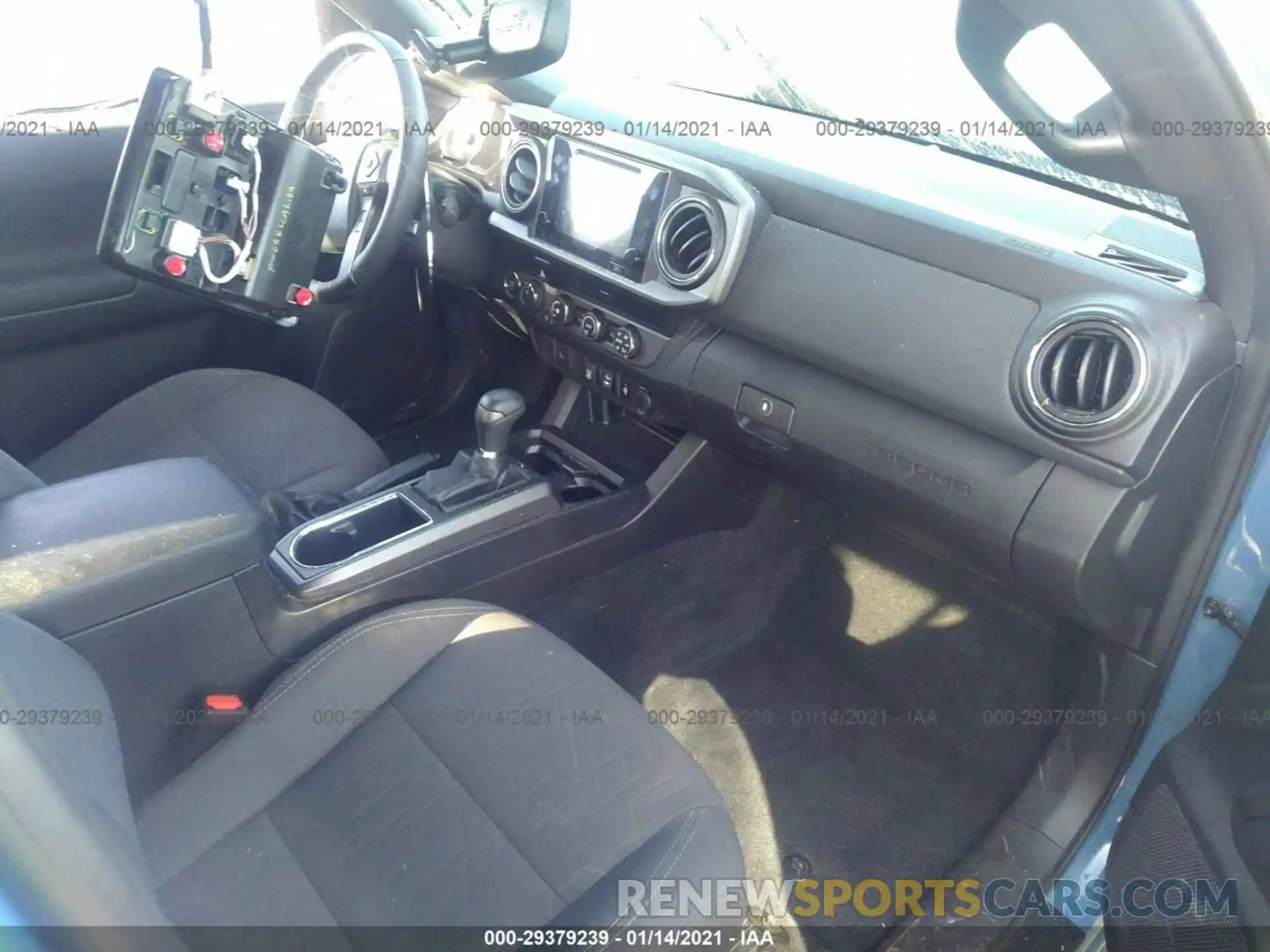 5 Photograph of a damaged car 3TMCZ5AN2KM273497 TOYOTA TACOMA 4WD 2019