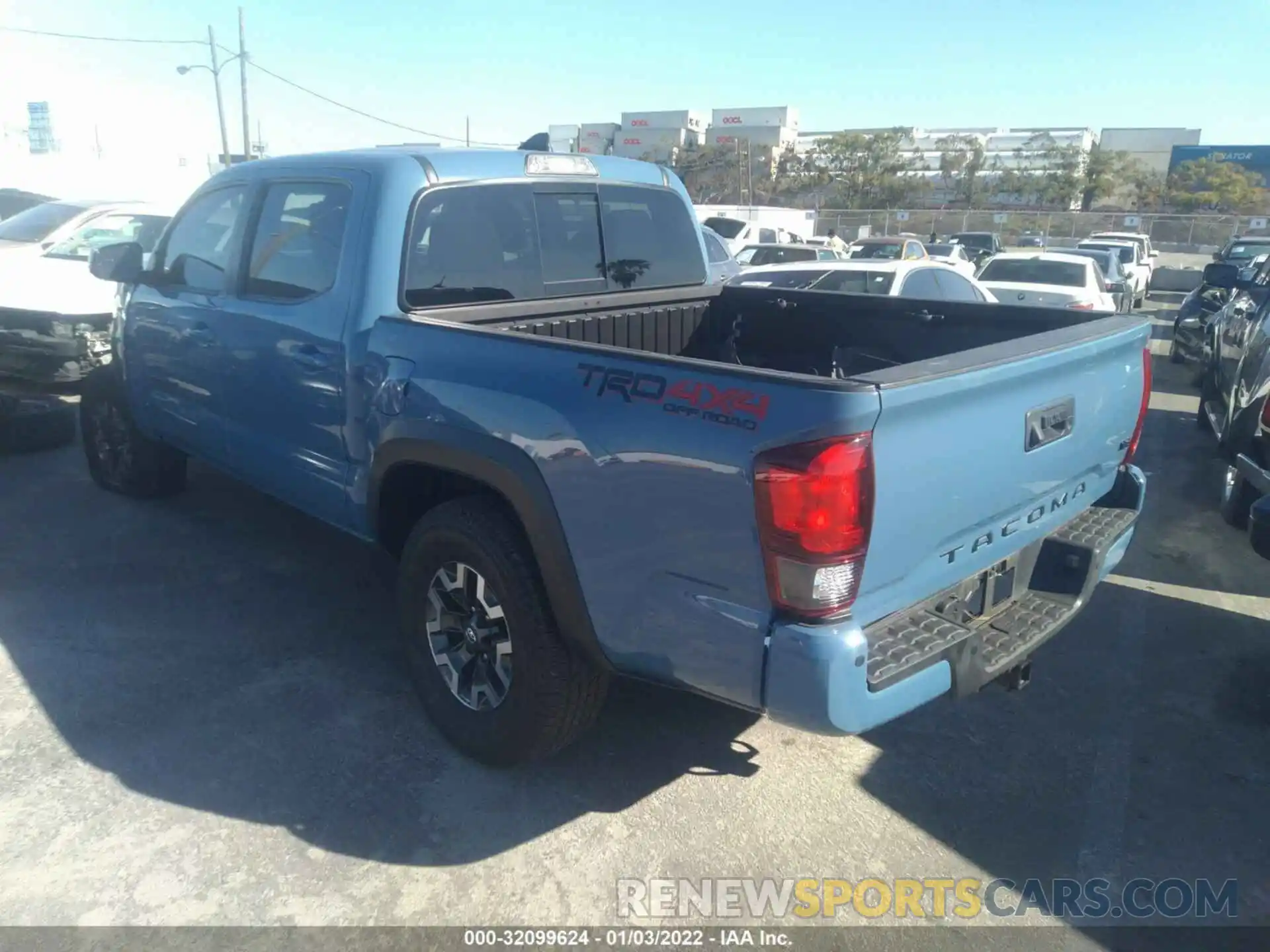 3 Photograph of a damaged car 3TMCZ5AN2KM274116 TOYOTA TACOMA 4WD 2019