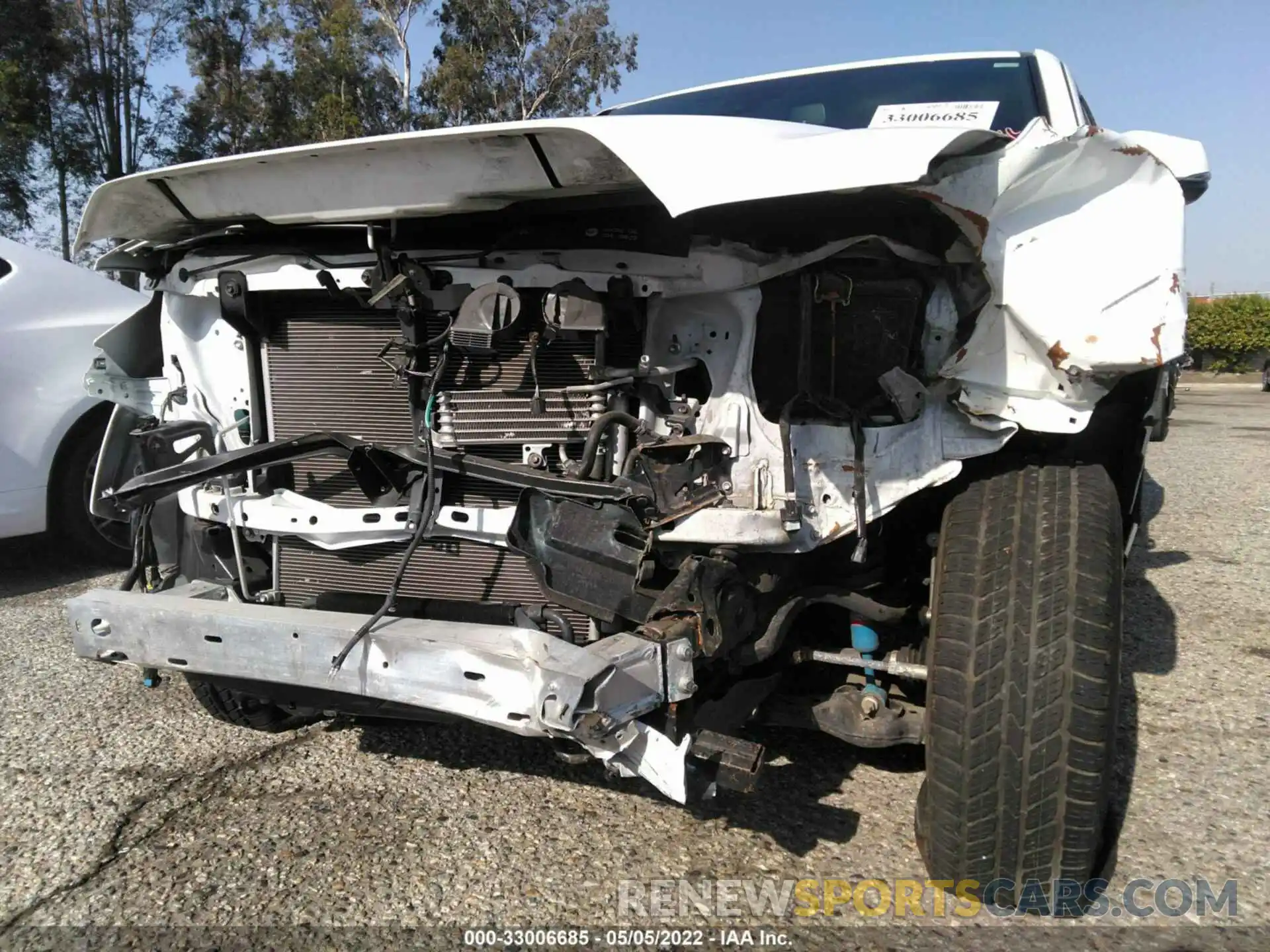 6 Photograph of a damaged car 3TMCZ5AN2KM276271 TOYOTA TACOMA 4WD 2019