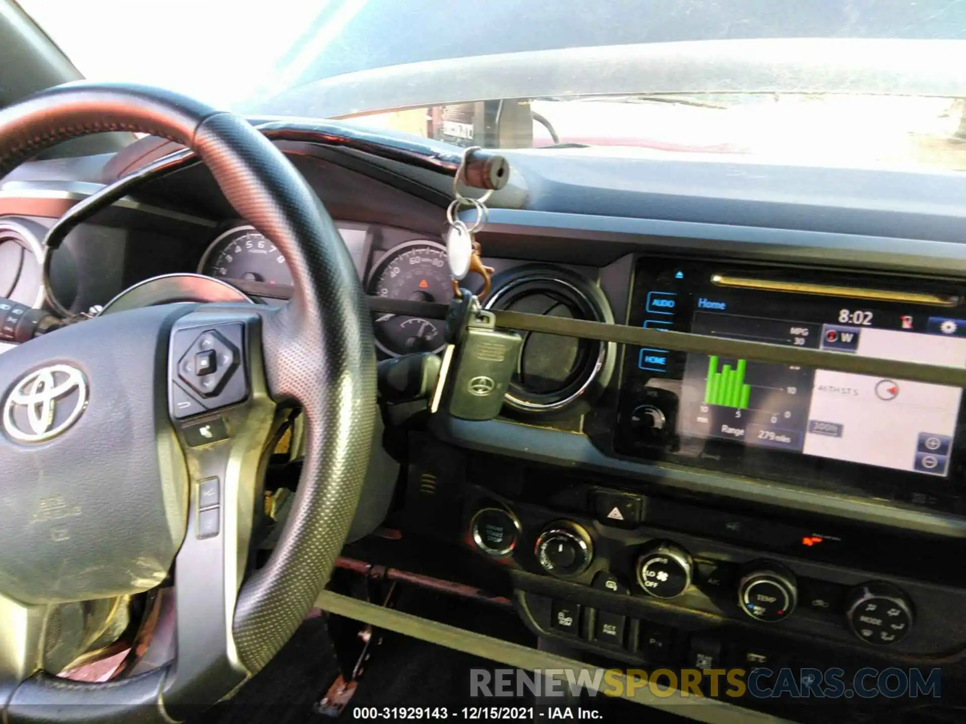 11 Photograph of a damaged car 3TMCZ5AN2KM276397 TOYOTA TACOMA 4WD 2019