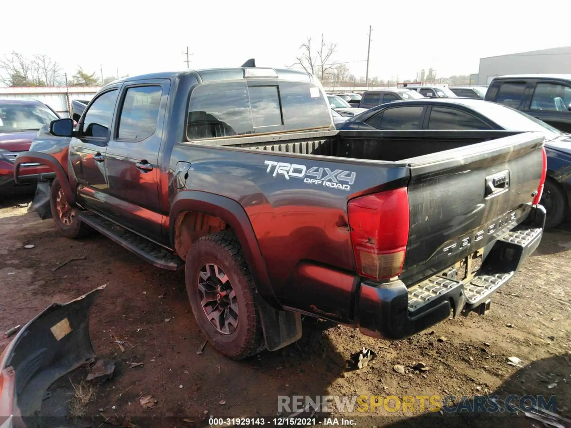 3 Photograph of a damaged car 3TMCZ5AN2KM276397 TOYOTA TACOMA 4WD 2019