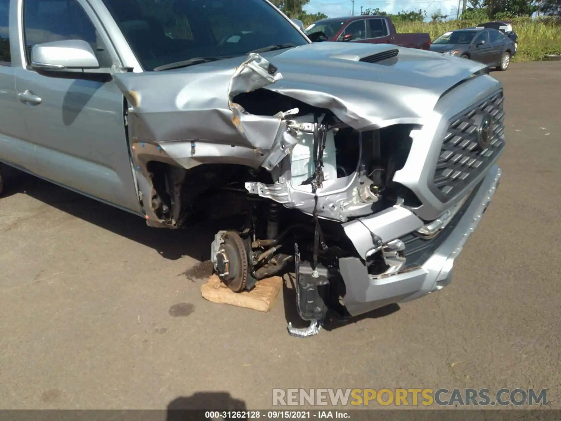 6 Photograph of a damaged car 3TMCZ5AN2KM276917 TOYOTA TACOMA 4WD 2019