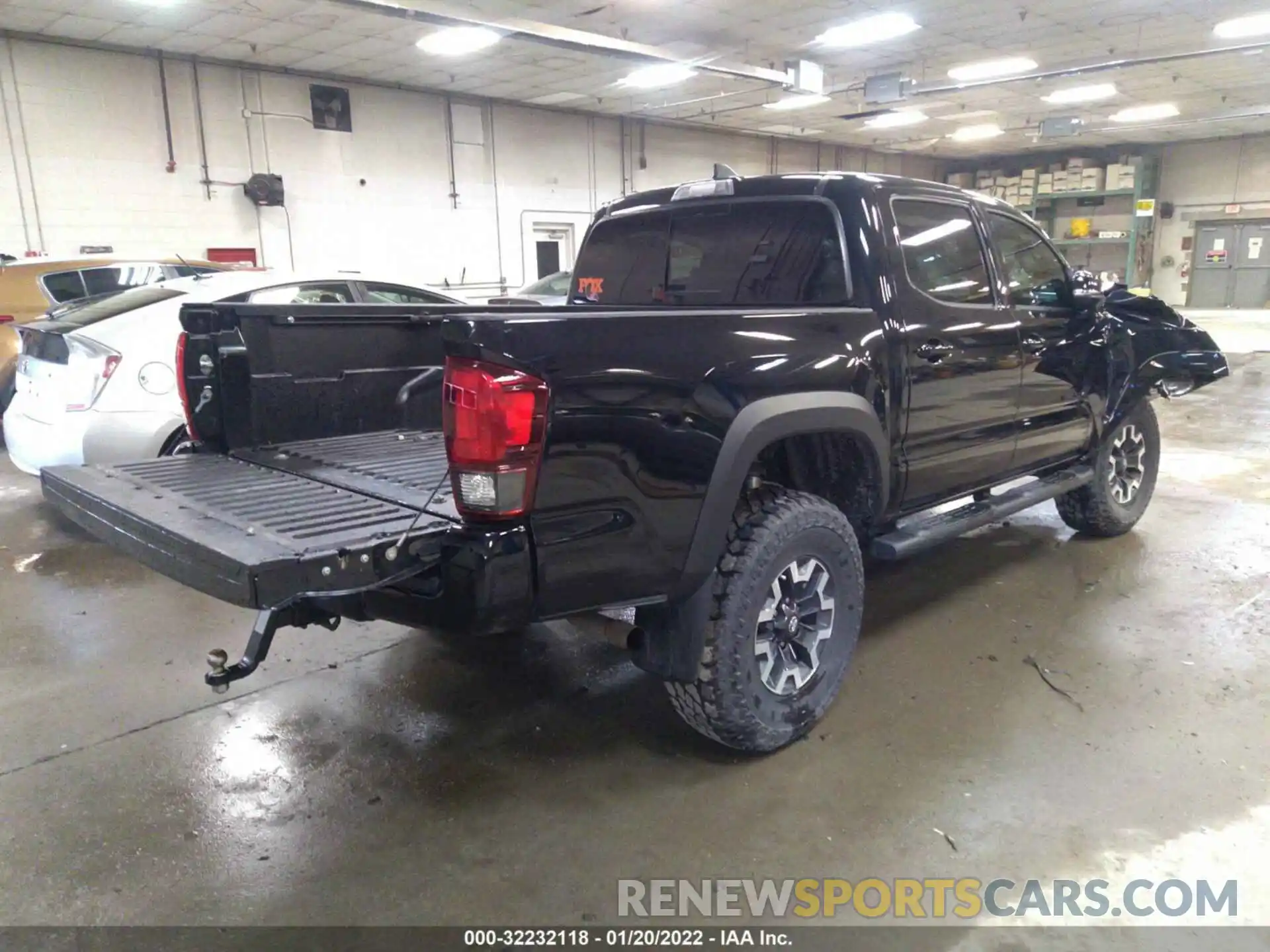 4 Photograph of a damaged car 3TMCZ5AN2KM280062 TOYOTA TACOMA 4WD 2019