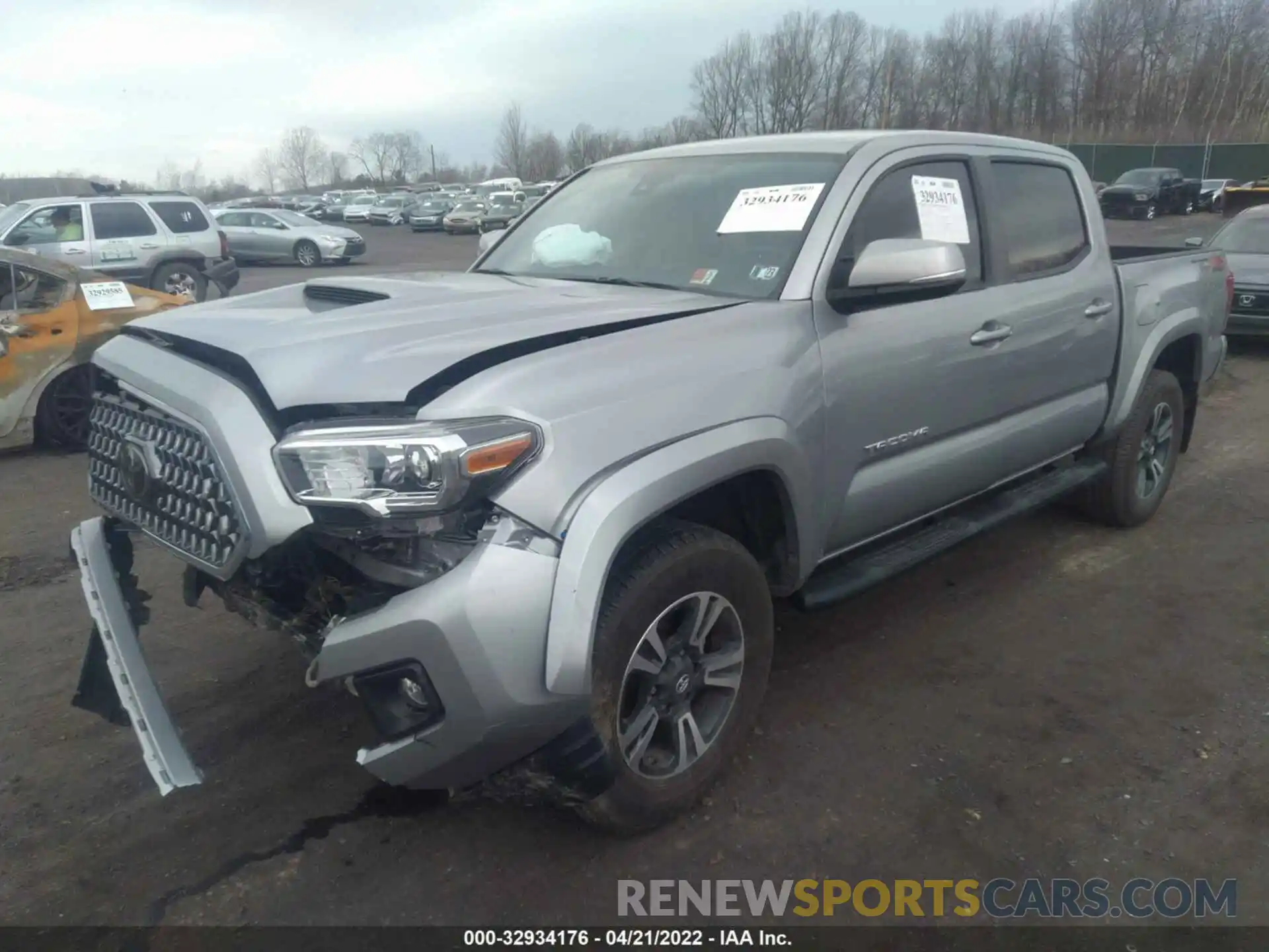 2 Photograph of a damaged car 3TMCZ5AN2KM280529 TOYOTA TACOMA 4WD 2019