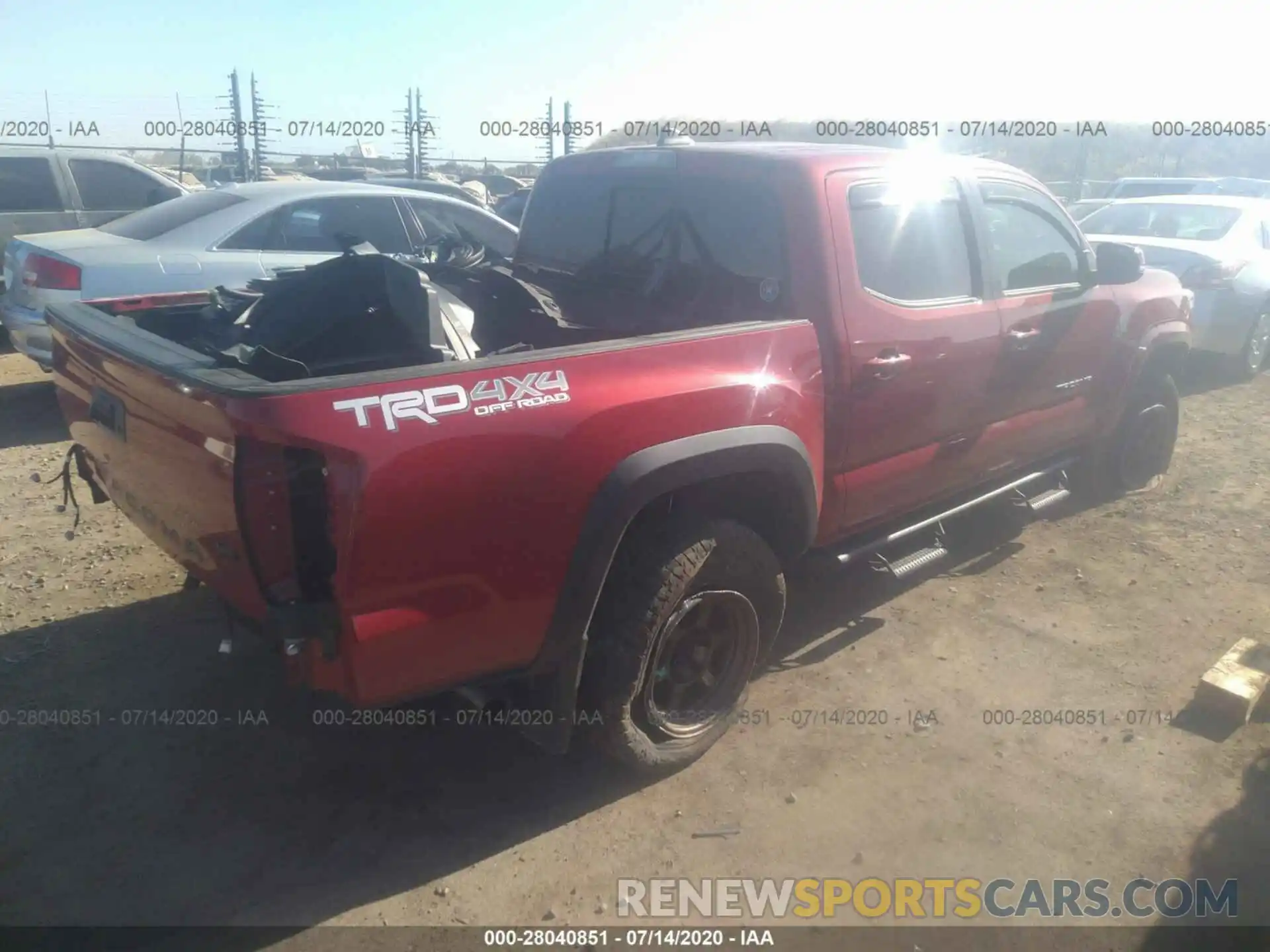 4 Photograph of a damaged car 3TMCZ5AN2KM281230 TOYOTA TACOMA 4WD 2019