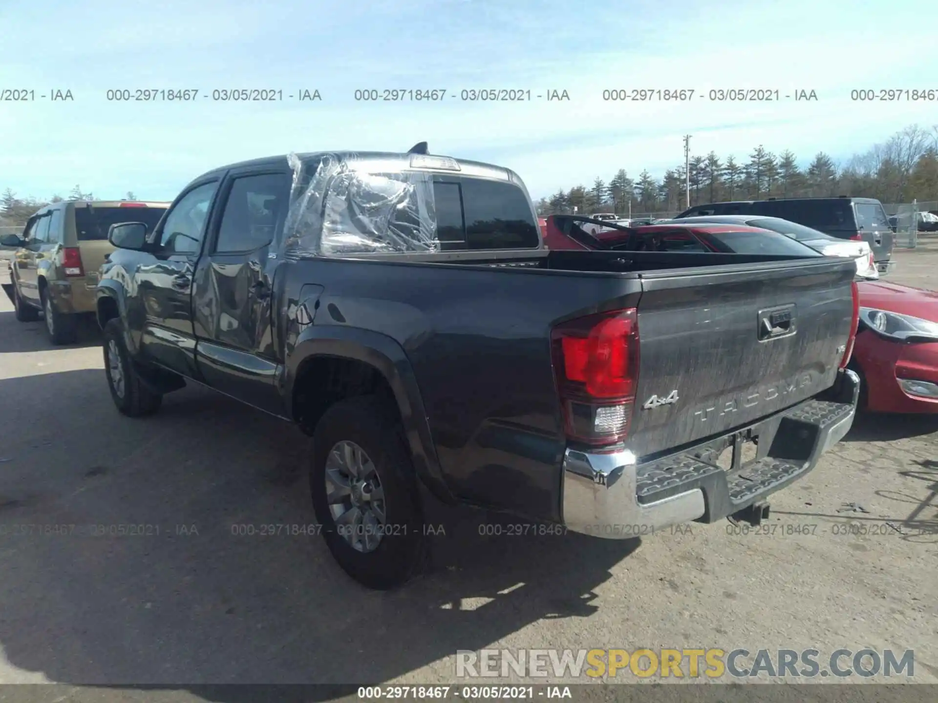 3 Photograph of a damaged car 3TMCZ5AN2KM282068 TOYOTA TACOMA 4WD 2019