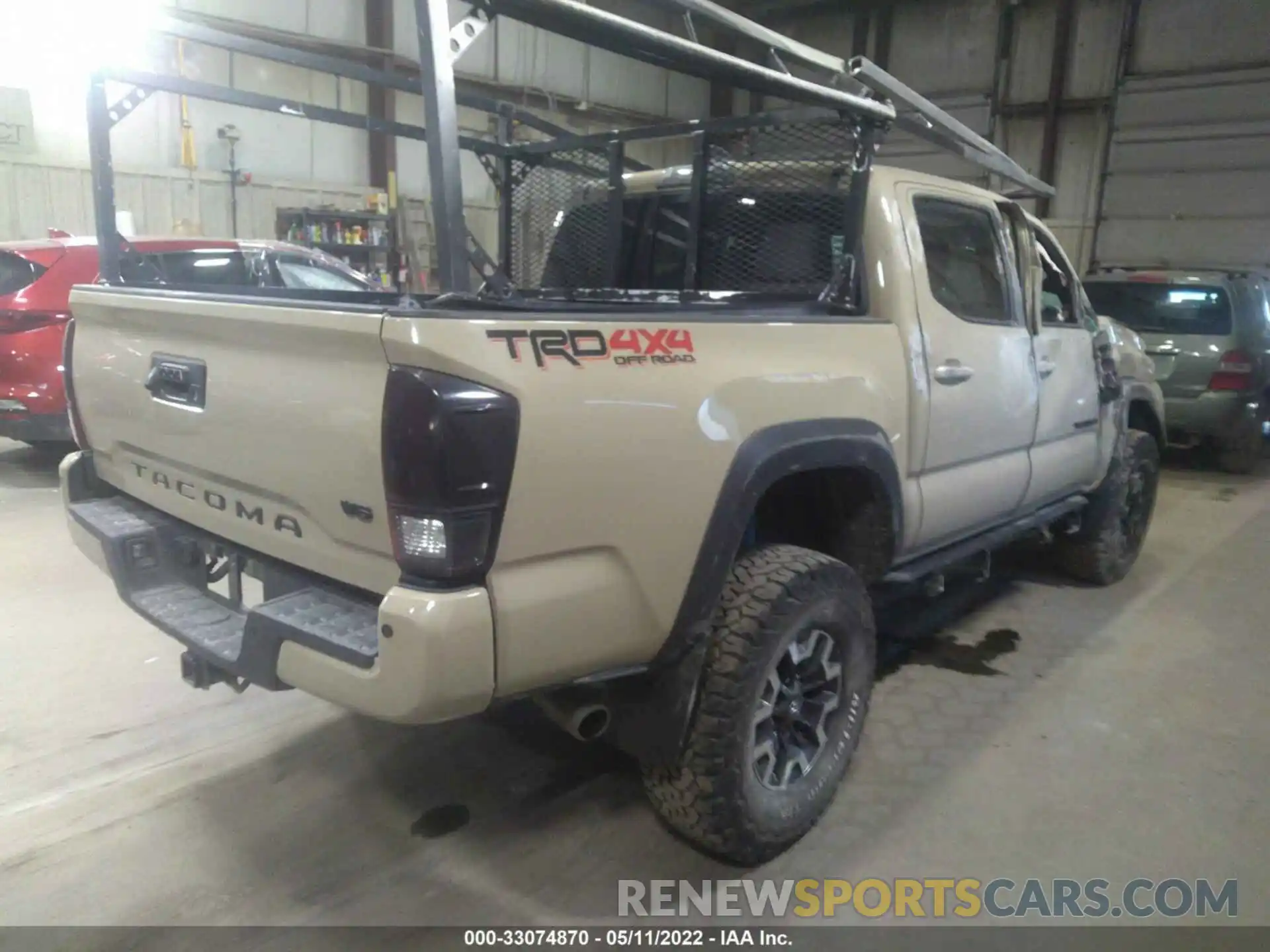 4 Photograph of a damaged car 3TMCZ5AN2KM282264 TOYOTA TACOMA 4WD 2019