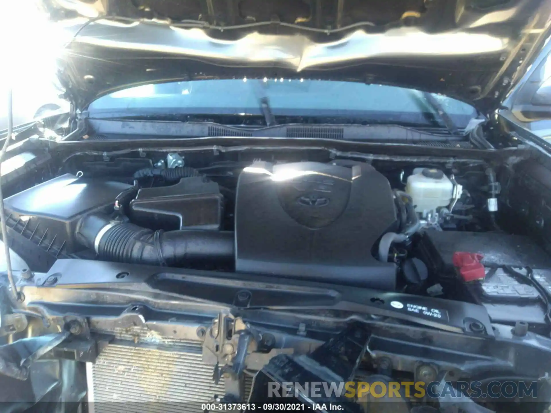 10 Photograph of a damaged car 3TMCZ5AN2KM283348 TOYOTA TACOMA 4WD 2019