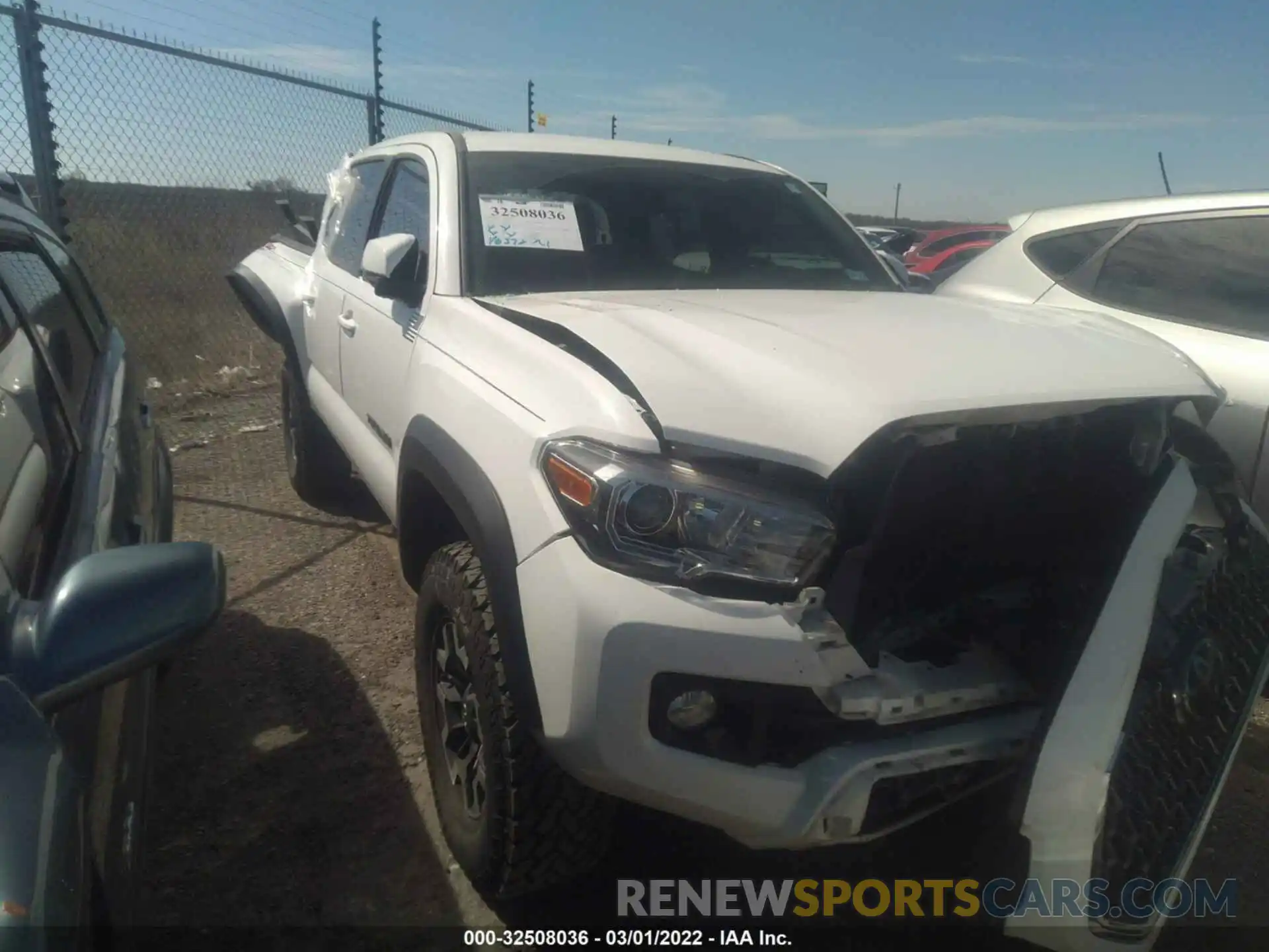 1 Photograph of a damaged car 3TMCZ5AN3KM189592 TOYOTA TACOMA 4WD 2019