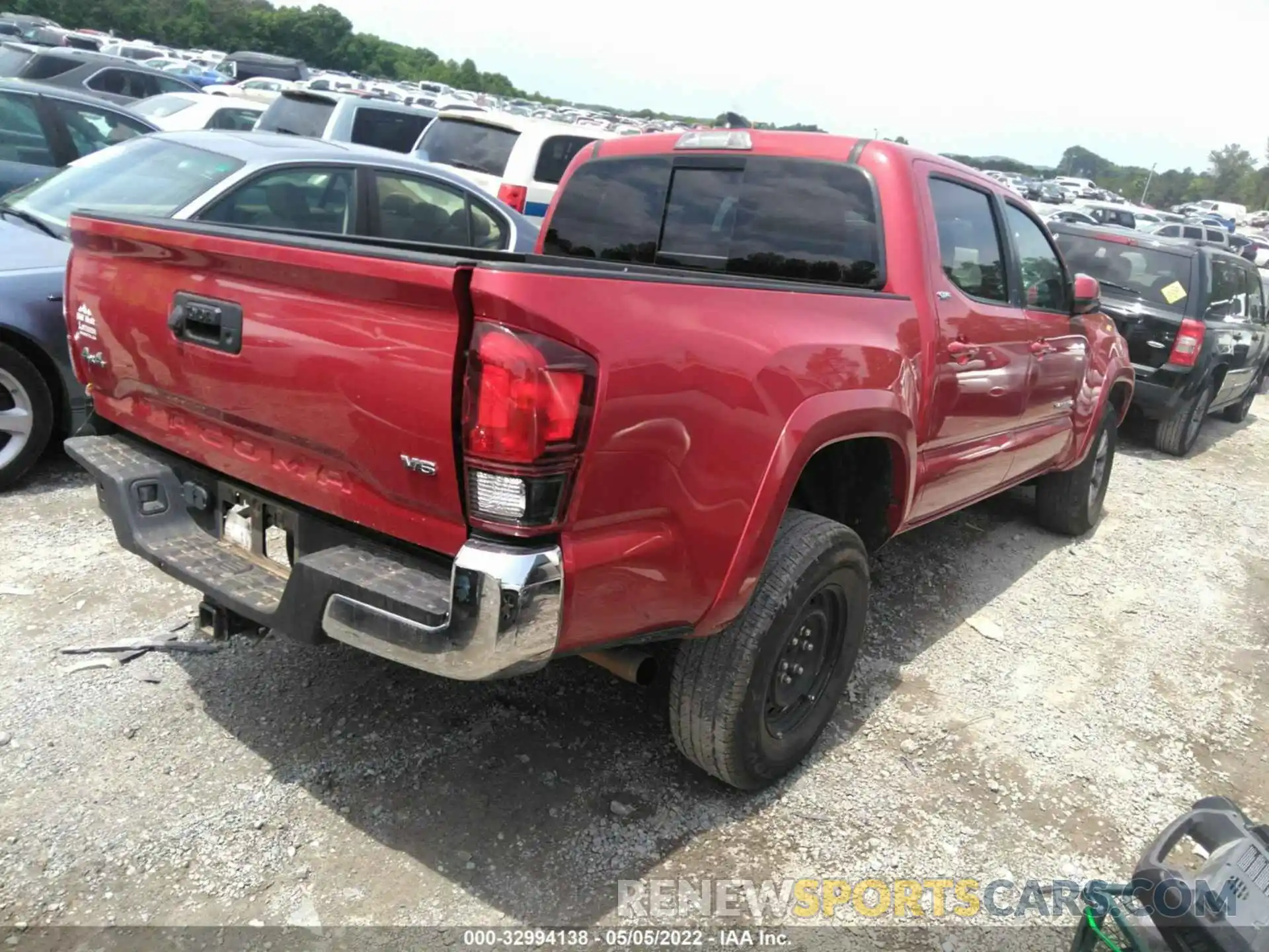 4 Photograph of a damaged car 3TMCZ5AN3KM192265 TOYOTA TACOMA 4WD 2019