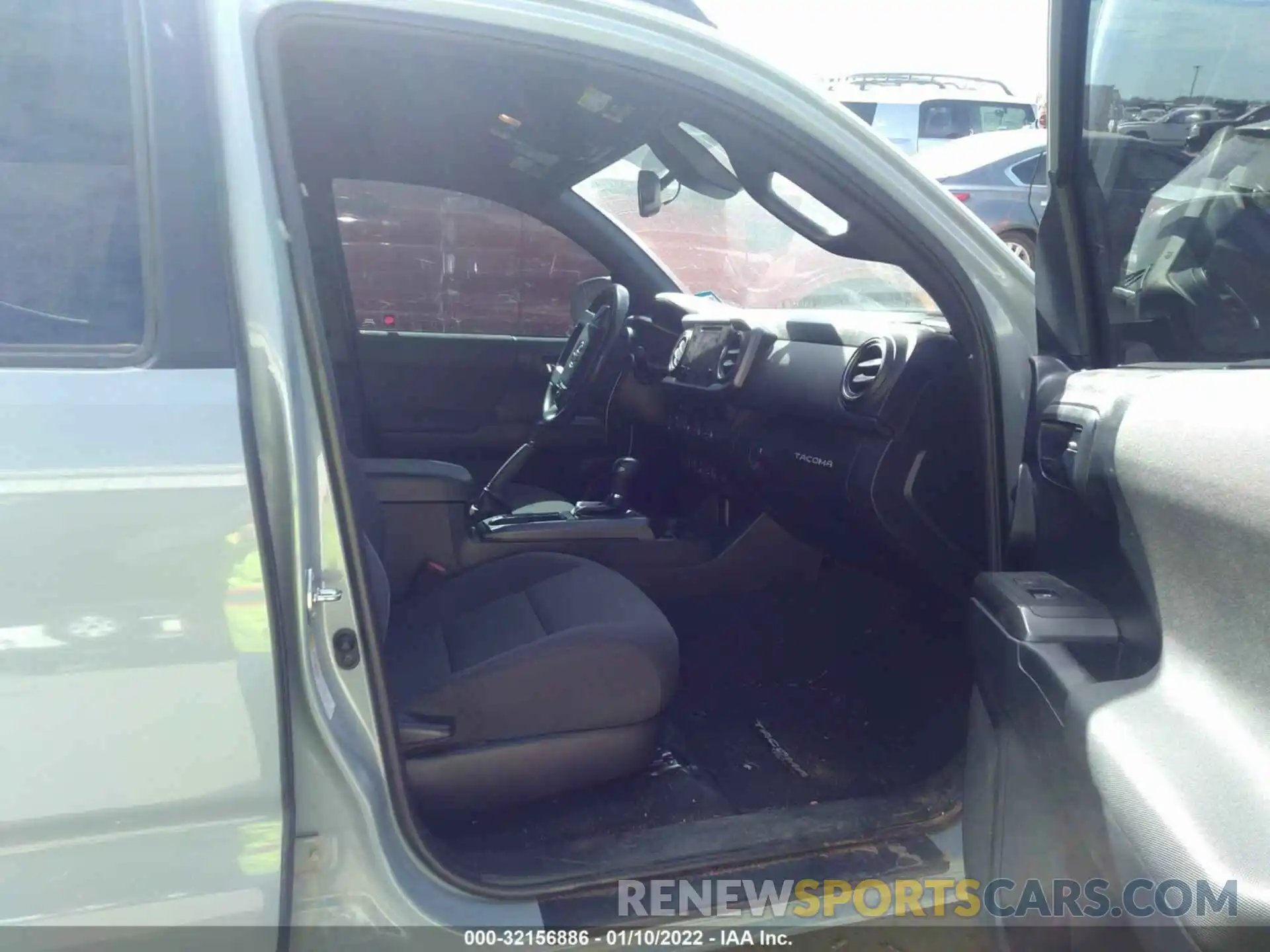 5 Photograph of a damaged car 3TMCZ5AN3KM209212 TOYOTA TACOMA 4WD 2019